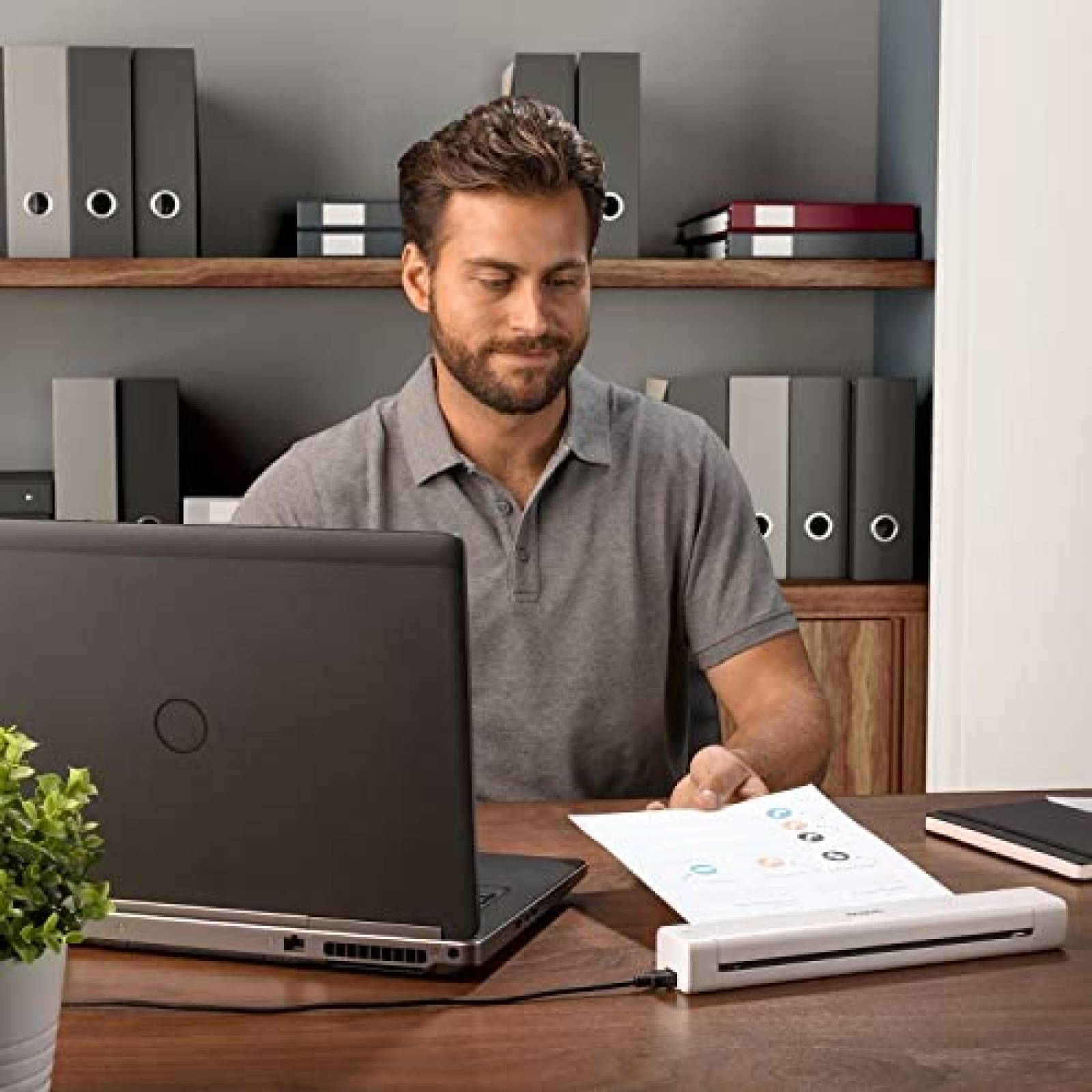 Escaner Brother 2.5 Watts USB 11.9" x 2.2" x 1.4" -Blanco