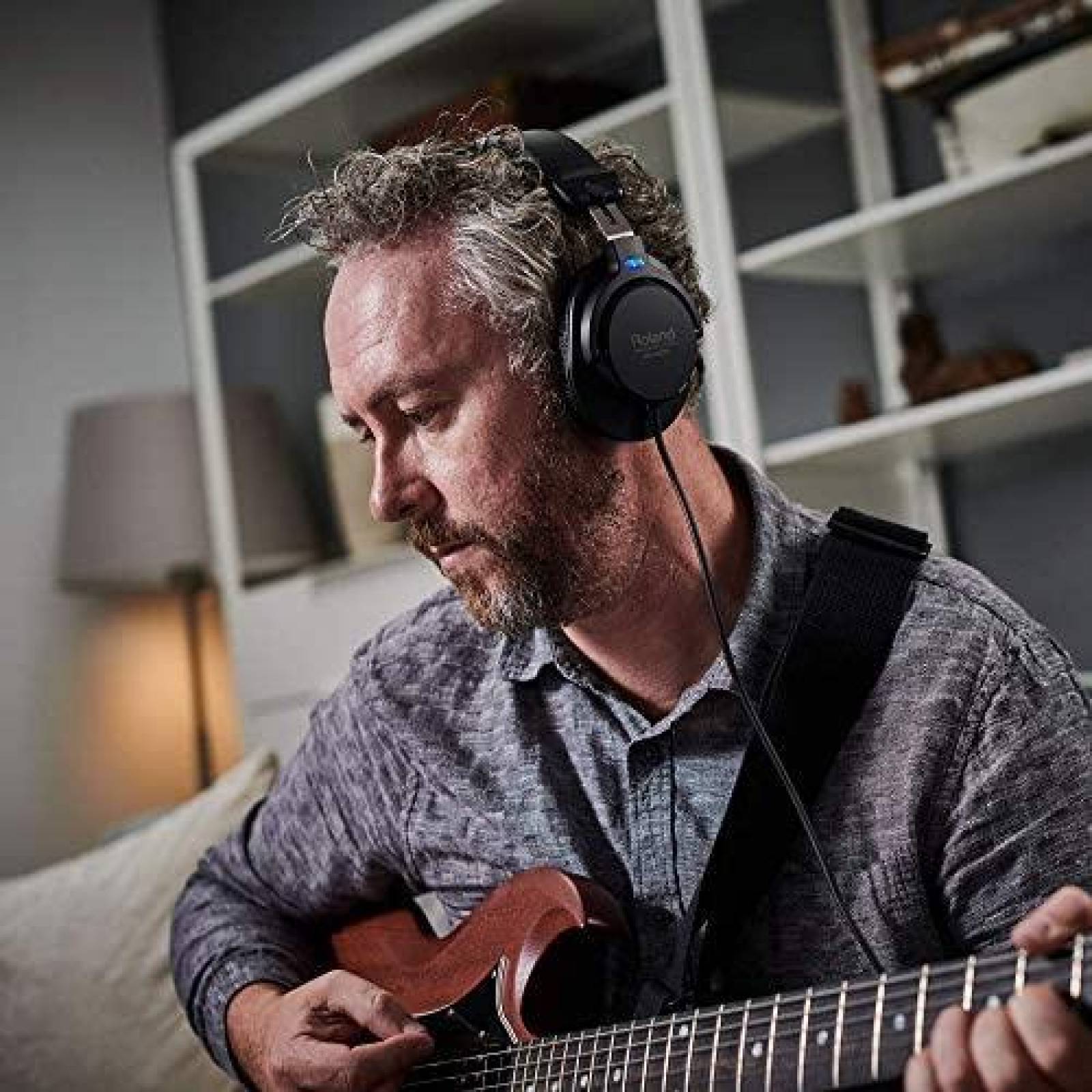 Auriculares Roland RH-200 Para Monitor Cable Espiral -Negro