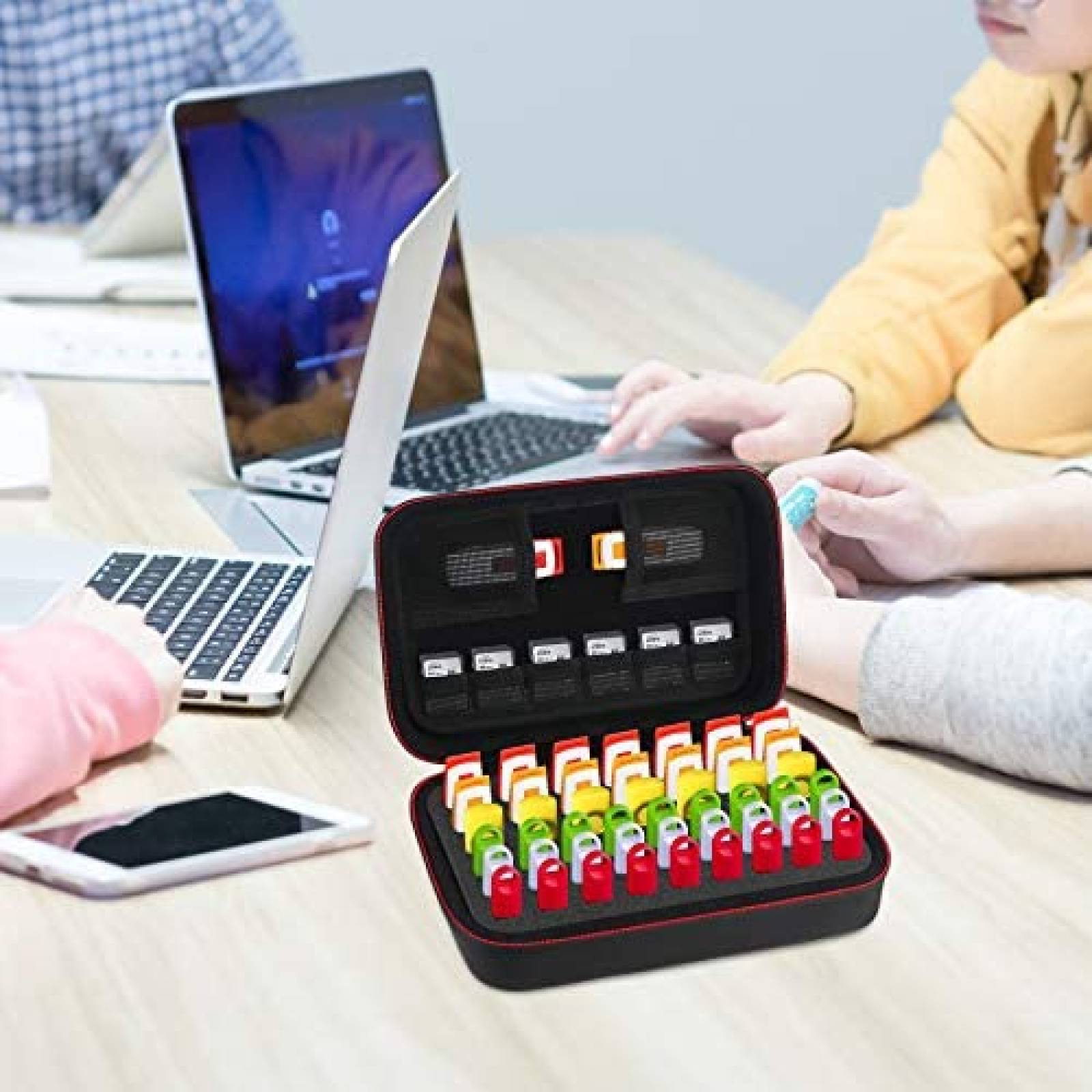 Funda BOVKE Organizadora con 48 Ranuras para Memoria USB