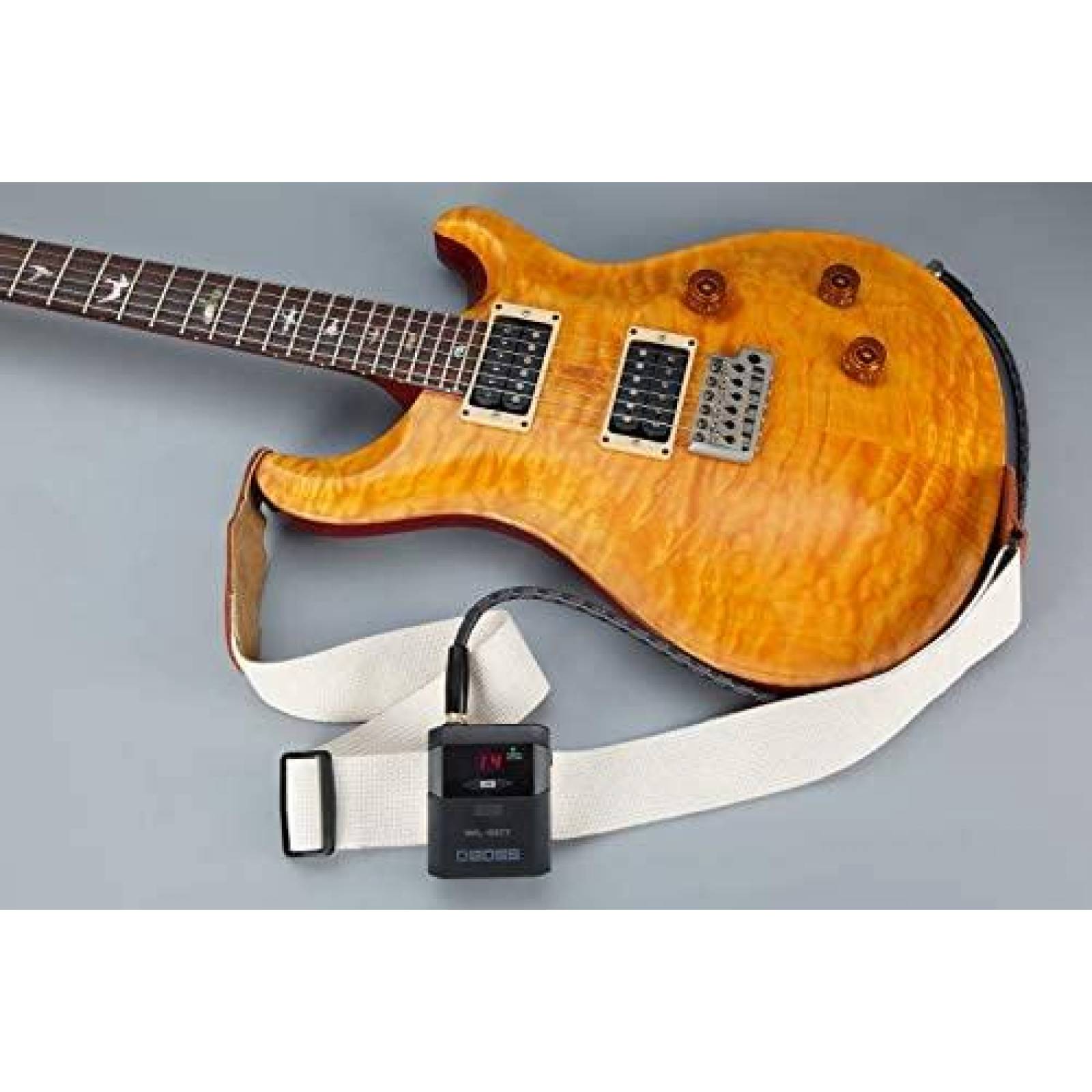 Transmisor BOSS Inalambrico para Guitarra LED -Negro