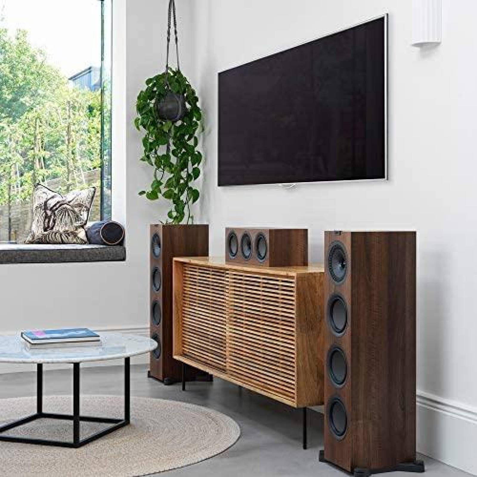 Bocina KEF Q550WA Vertical Casera 15.5" x 12" x 39" -Cafe