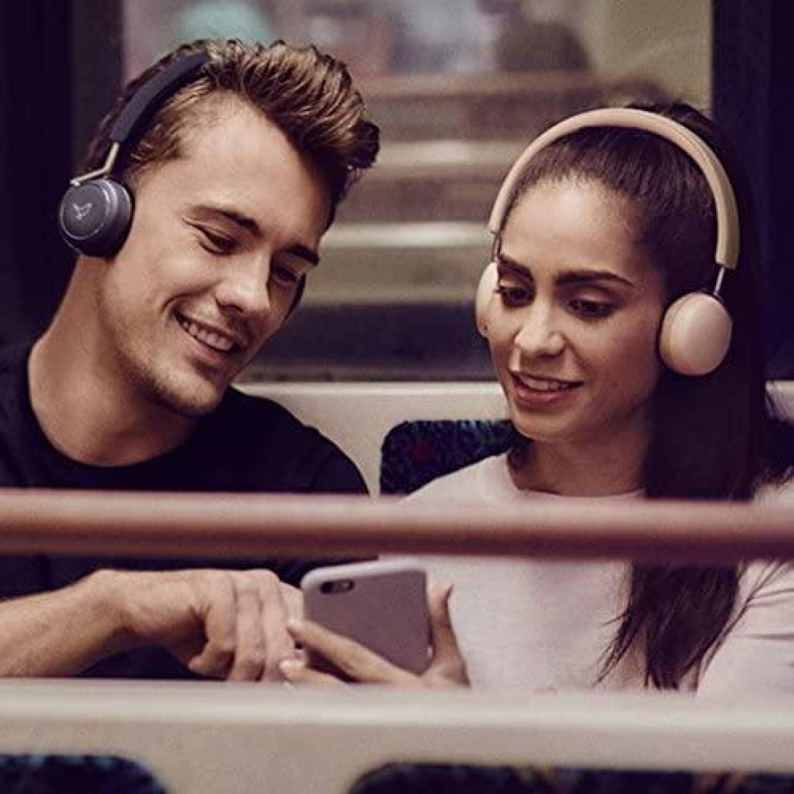 Audifonos Libratone Diadema Inalambrica Bluetooth -Blanco