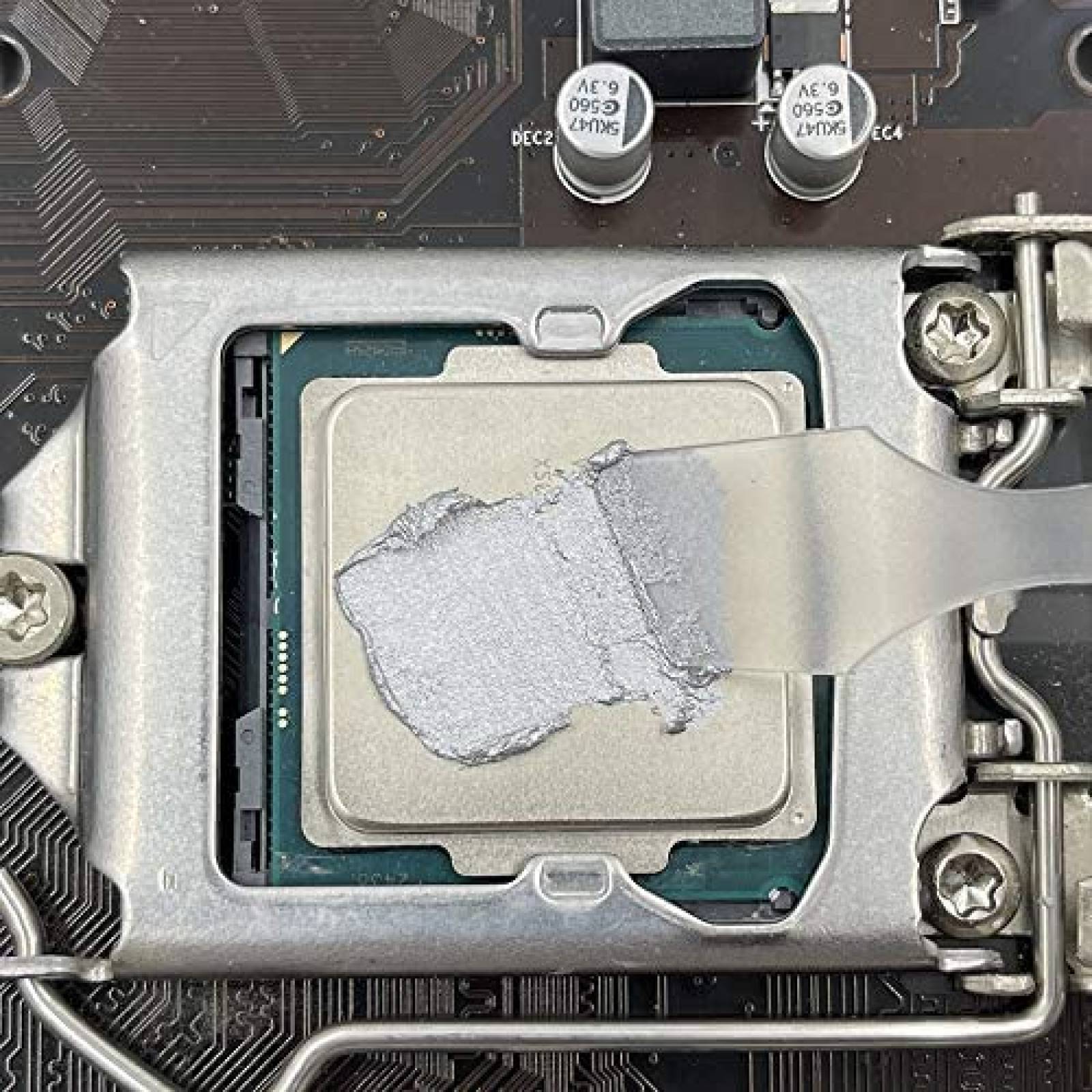 Pasta Termica para CPU GENNEL Conductora de 20 Gramos -Plata
