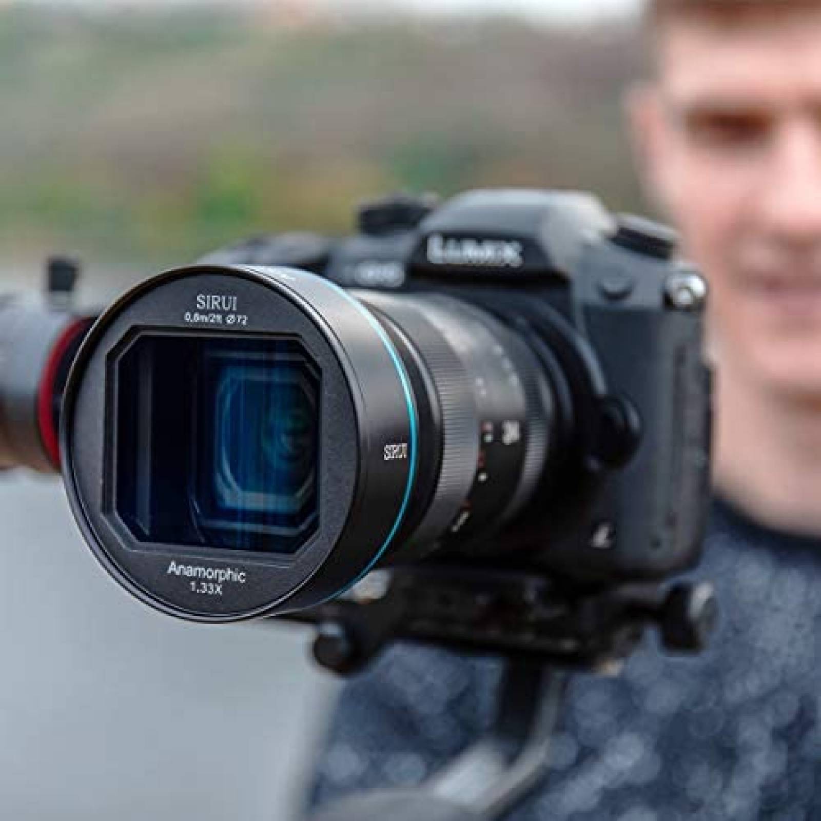 Lente para camara Sirui 0.945 in F2.8 1.33X APS-C MFT Mount