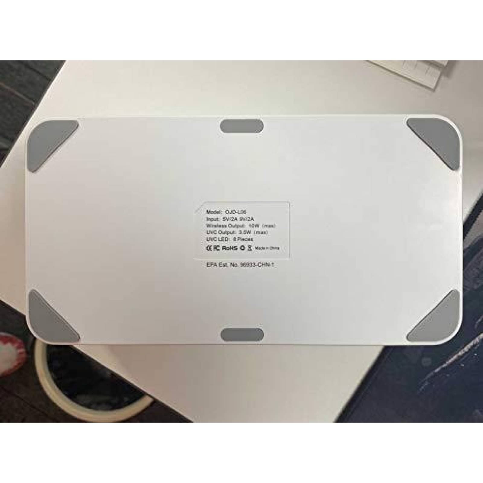 Caja Desinfectante Cahot Luz UV con Carga Inalambrica