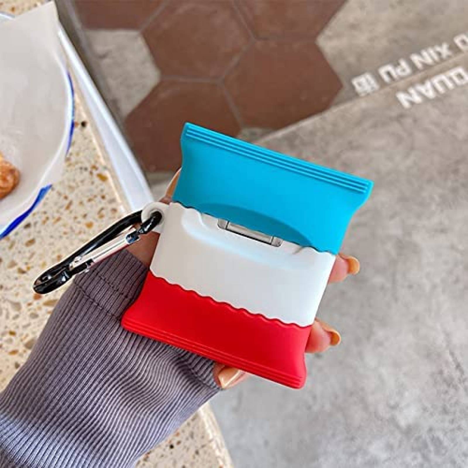 Funda de Silicon Oqplog para AirPod Pro Ruffles -Multicolor