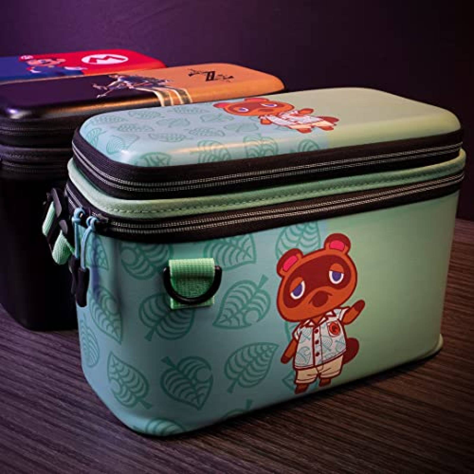 Estuche PDP Animal Crossing Tom Nook para Nintendo Switch