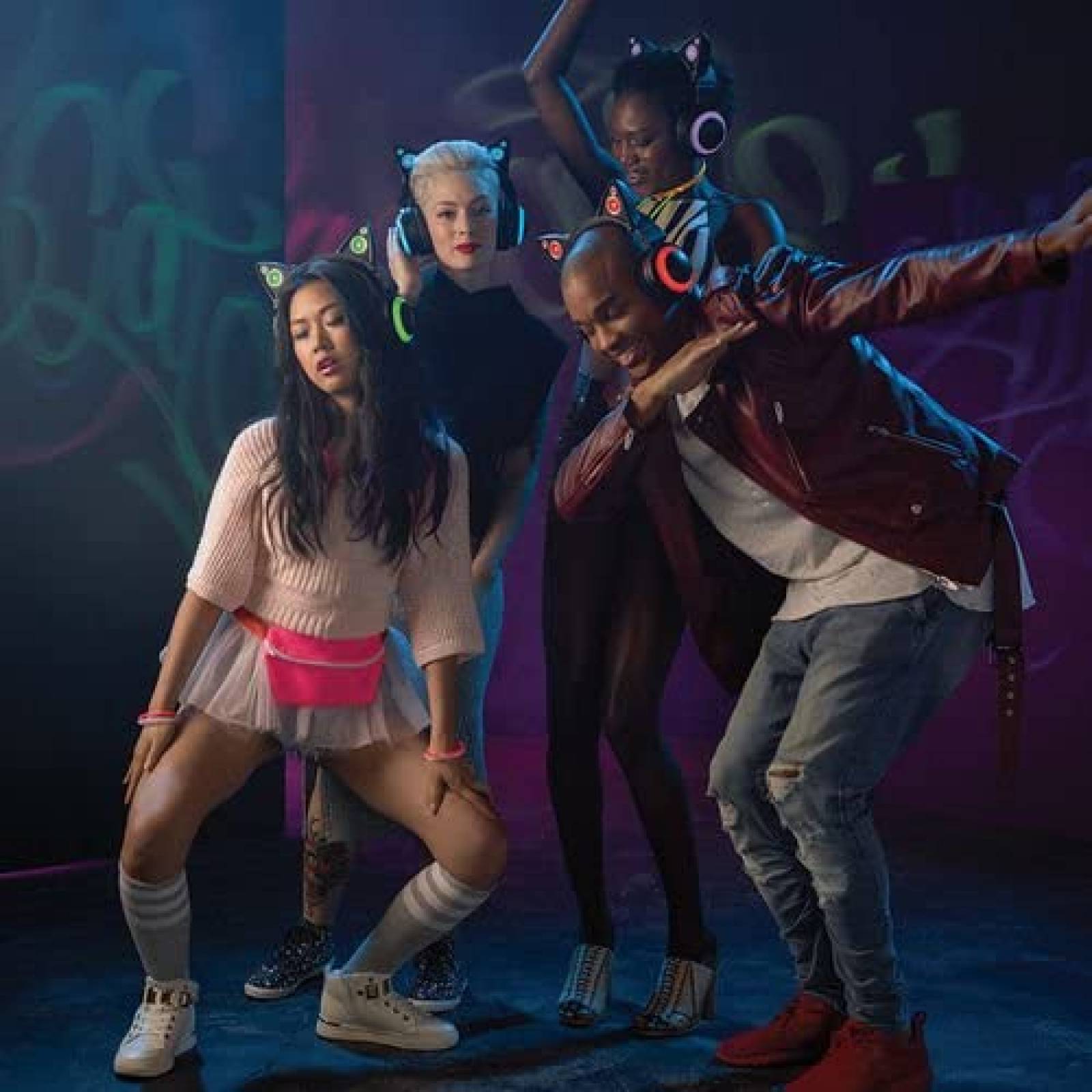 Audifonos Axent Wear Conexion por Cable 3,5mm y Bluetooth