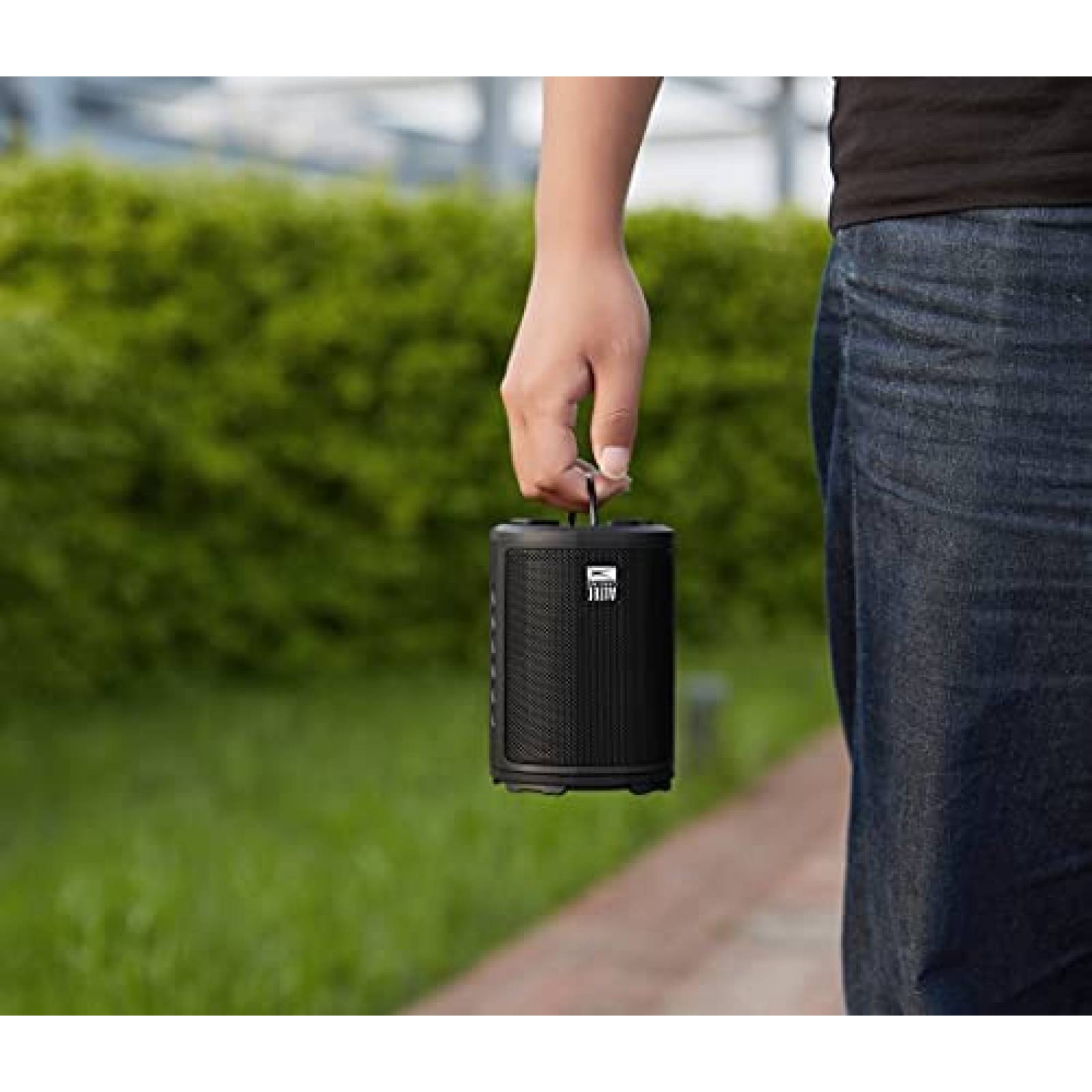 Bocina Portatil Altec Lansing Bluetooth 12H de Carga -Negro