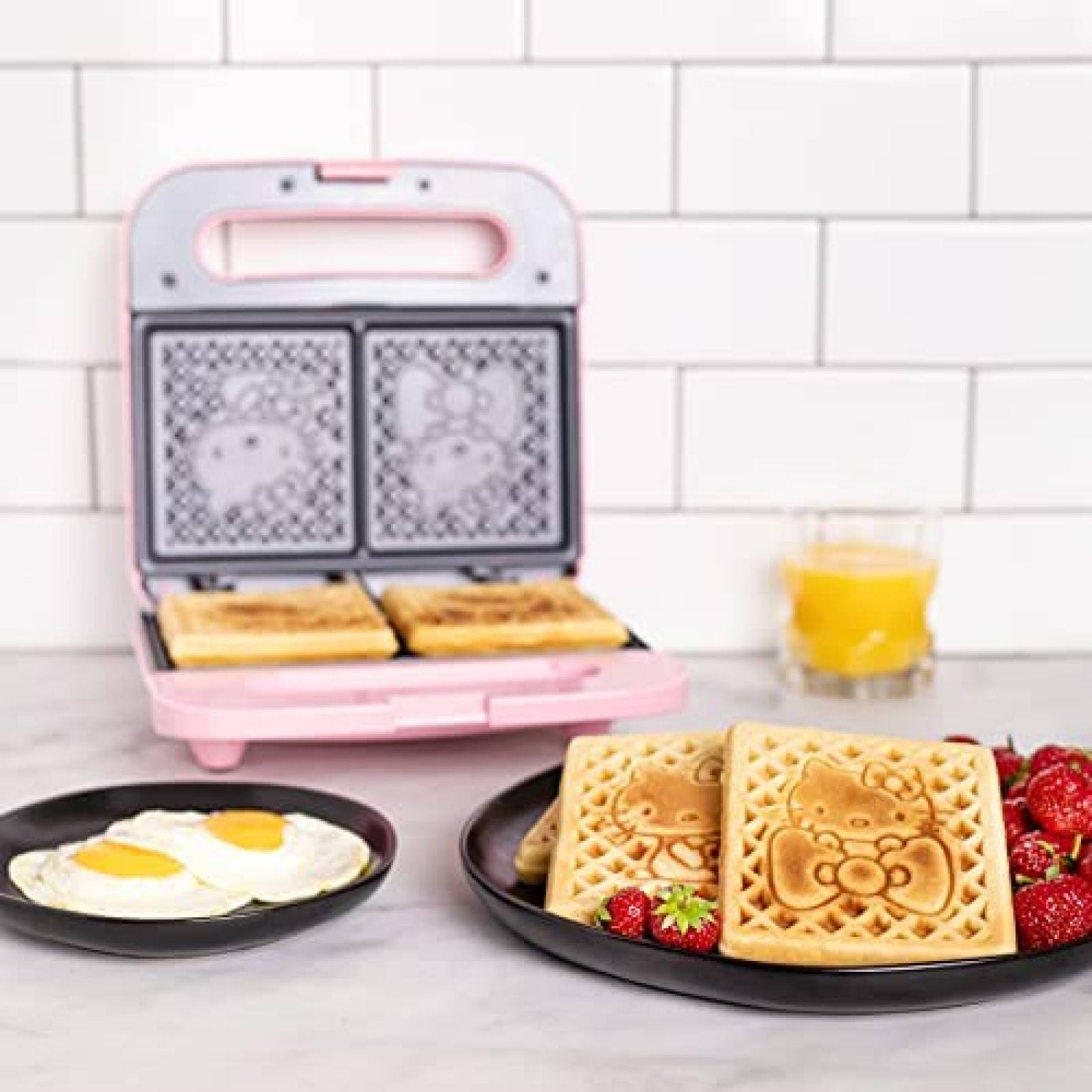 Wafflera Uncanny Brands Hello Kitty Doble -Rosa