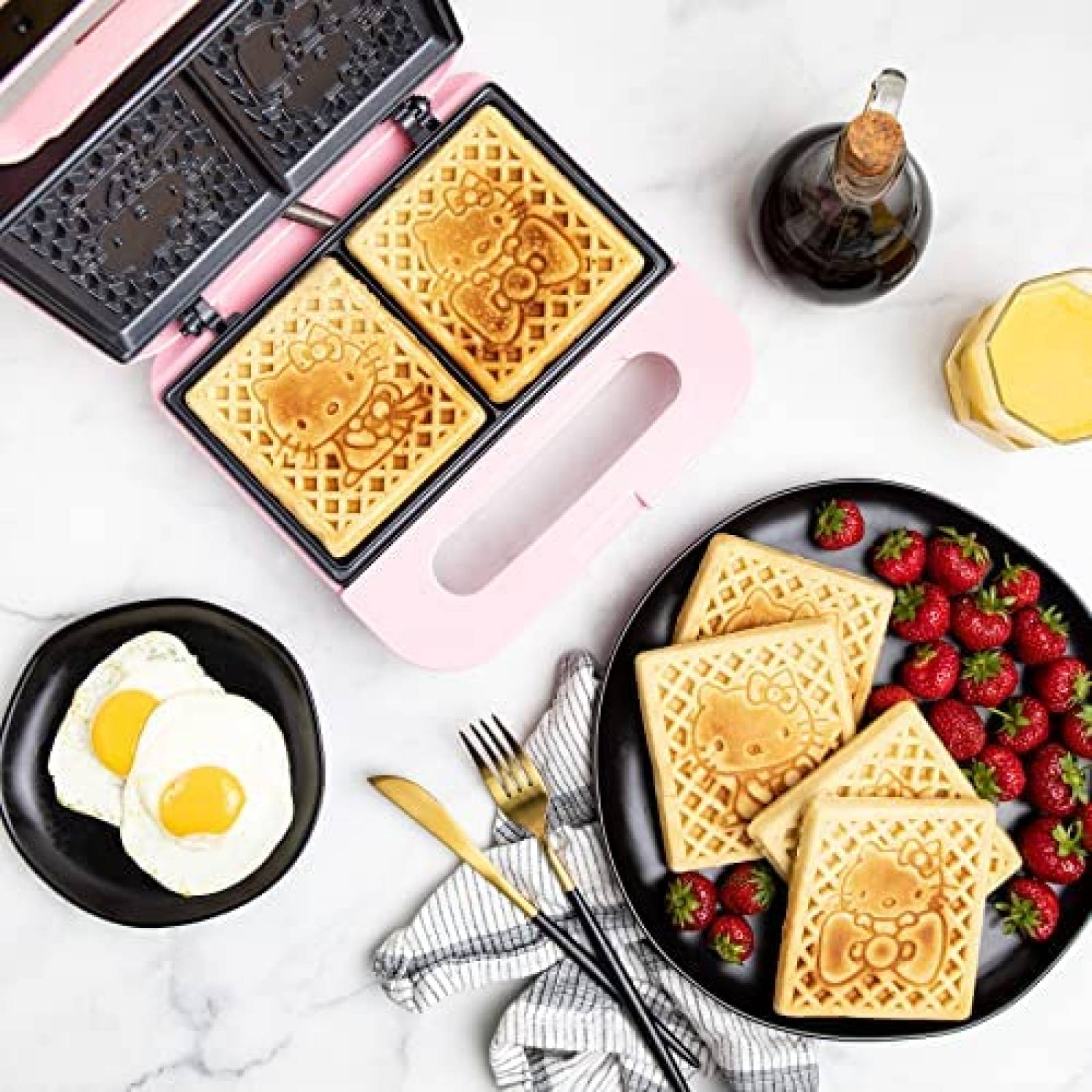 Wafflera Uncanny Brands Hello Kitty Doble -Rosa