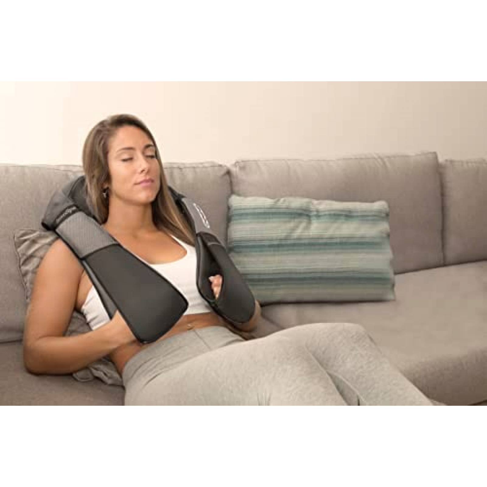 Masajerador InvoSpa de Calor p/Hombros y Cuello -Gris Fuerte