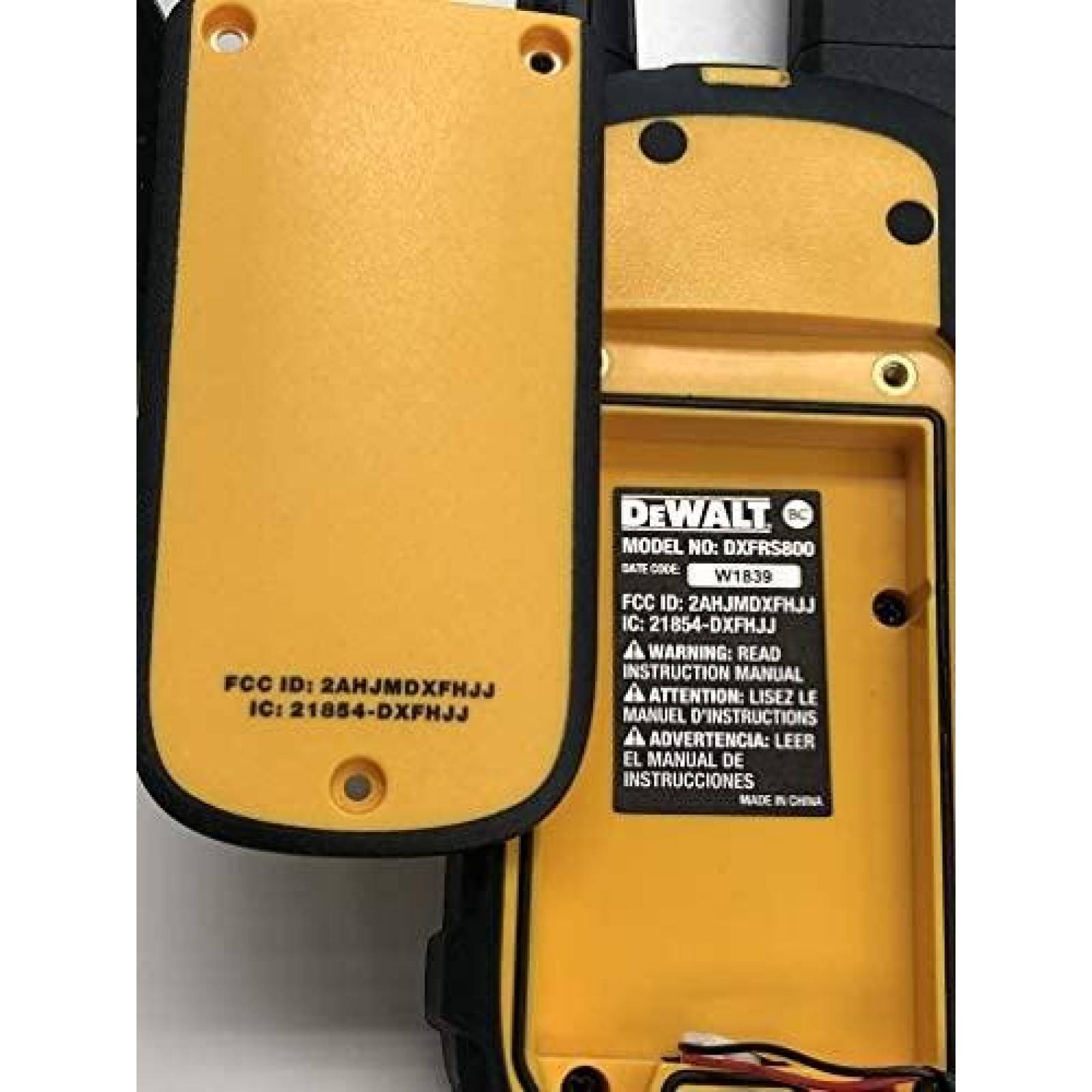 Walkie Talkies DEWALT DXFRS800 2 Pzs 2W Alto Rango -Amarillo