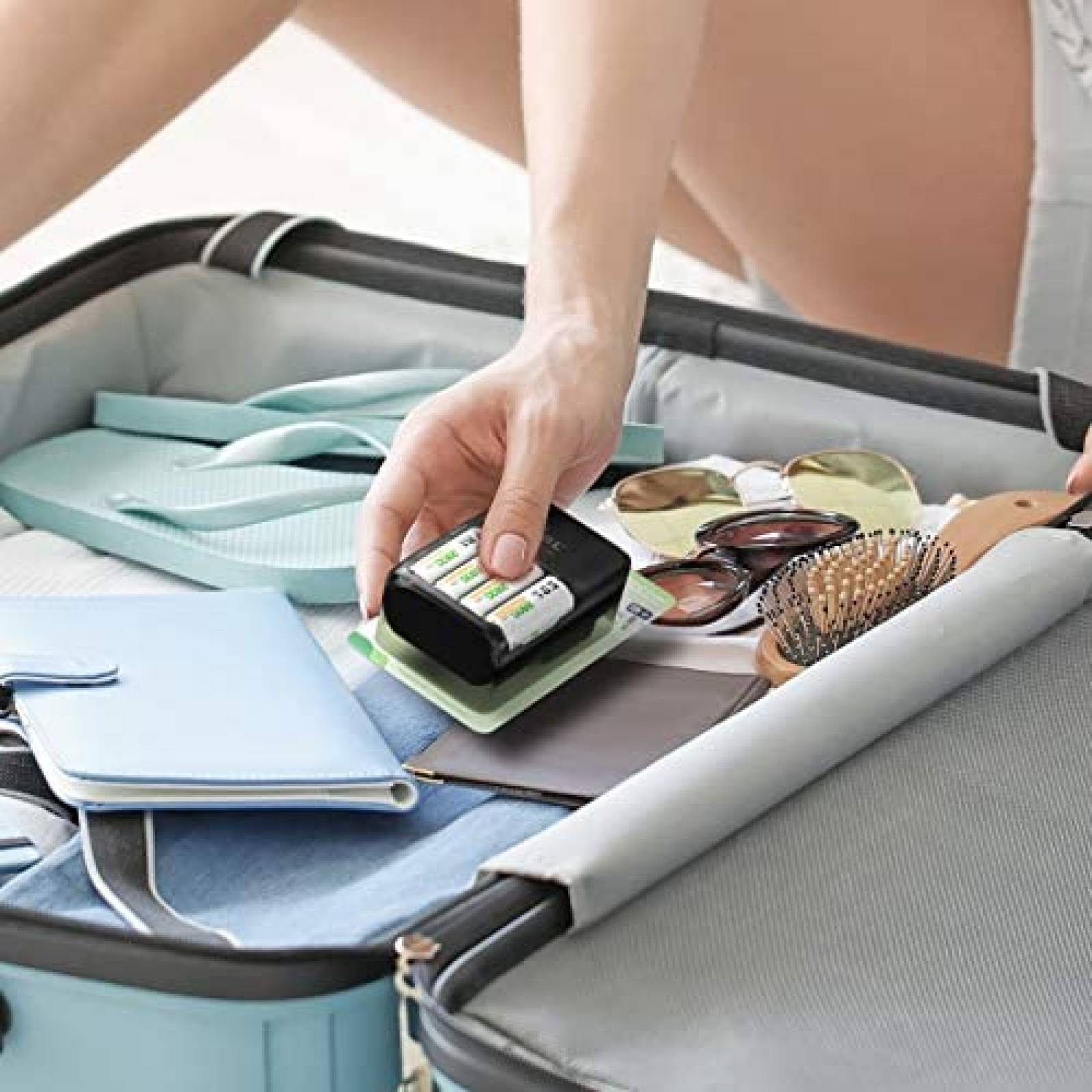 Cargador EBL Con Baterias Recargables AA 2800mAh -Negro