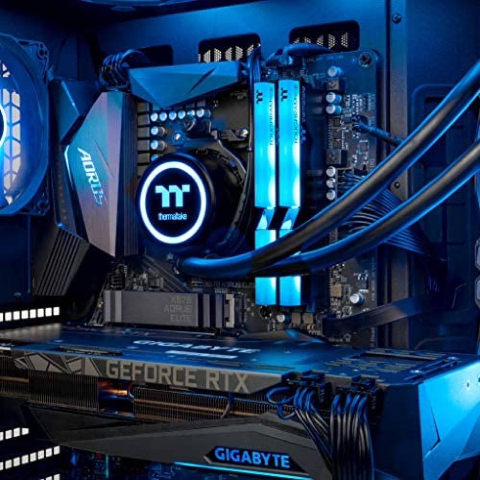 Computadora Gamer Thermaltake AMD Ryzen 7 RTX 3090 16GB 1TB