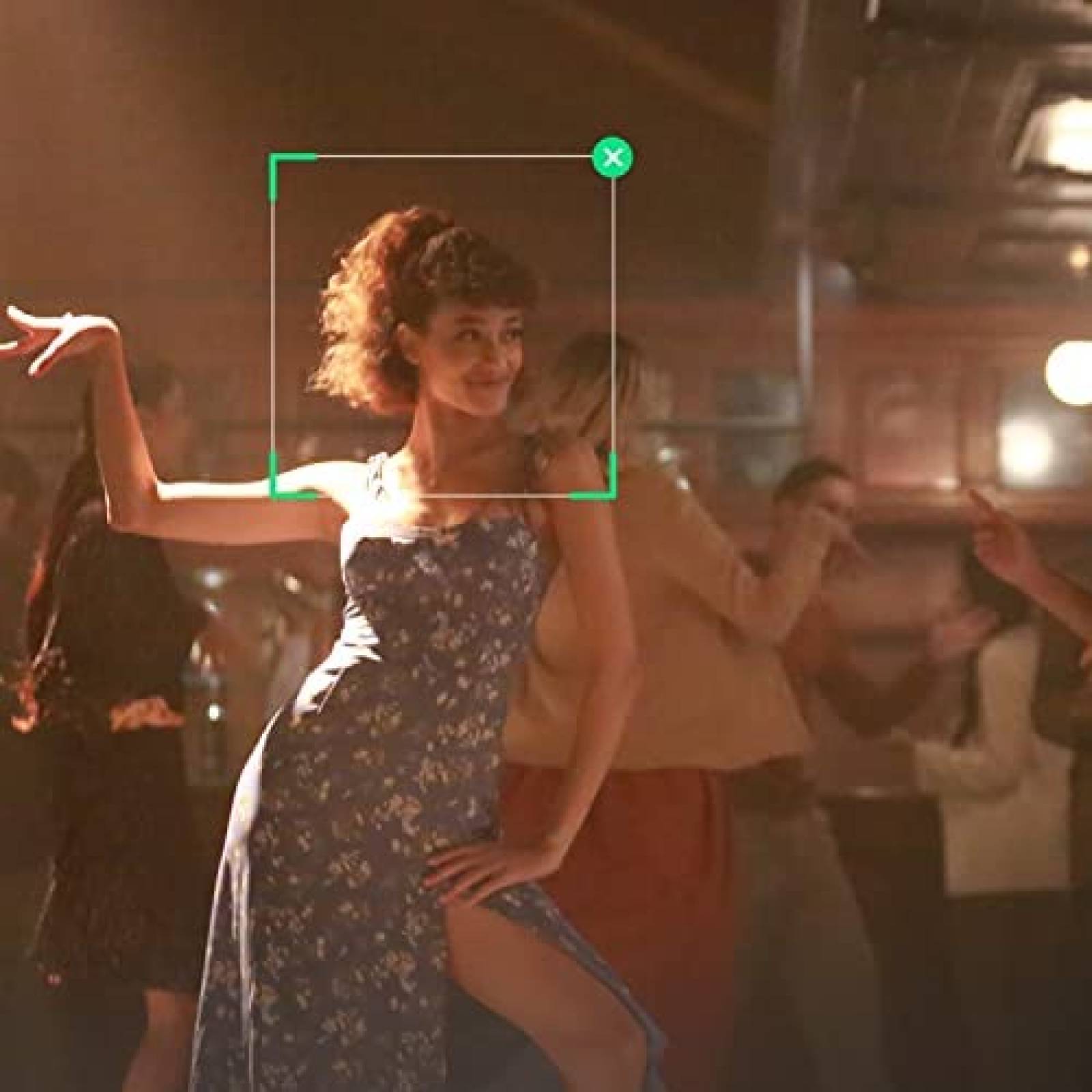 Estabilizador Para Celular ZHIYUN Para Iphone 14 -Negro