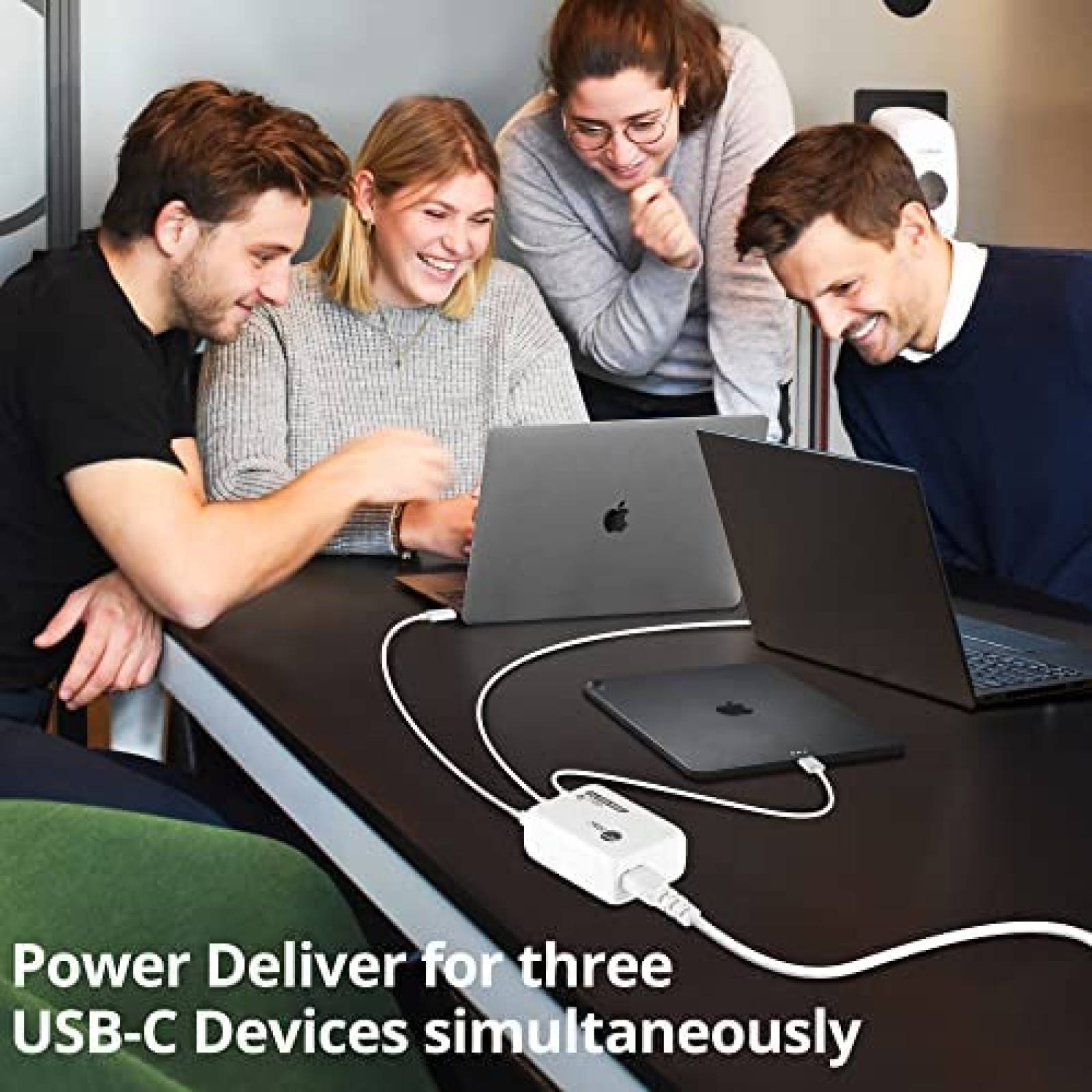 Cargador USB SIIG 200W GaN 4 Puertos Carga Rapida -Blanco