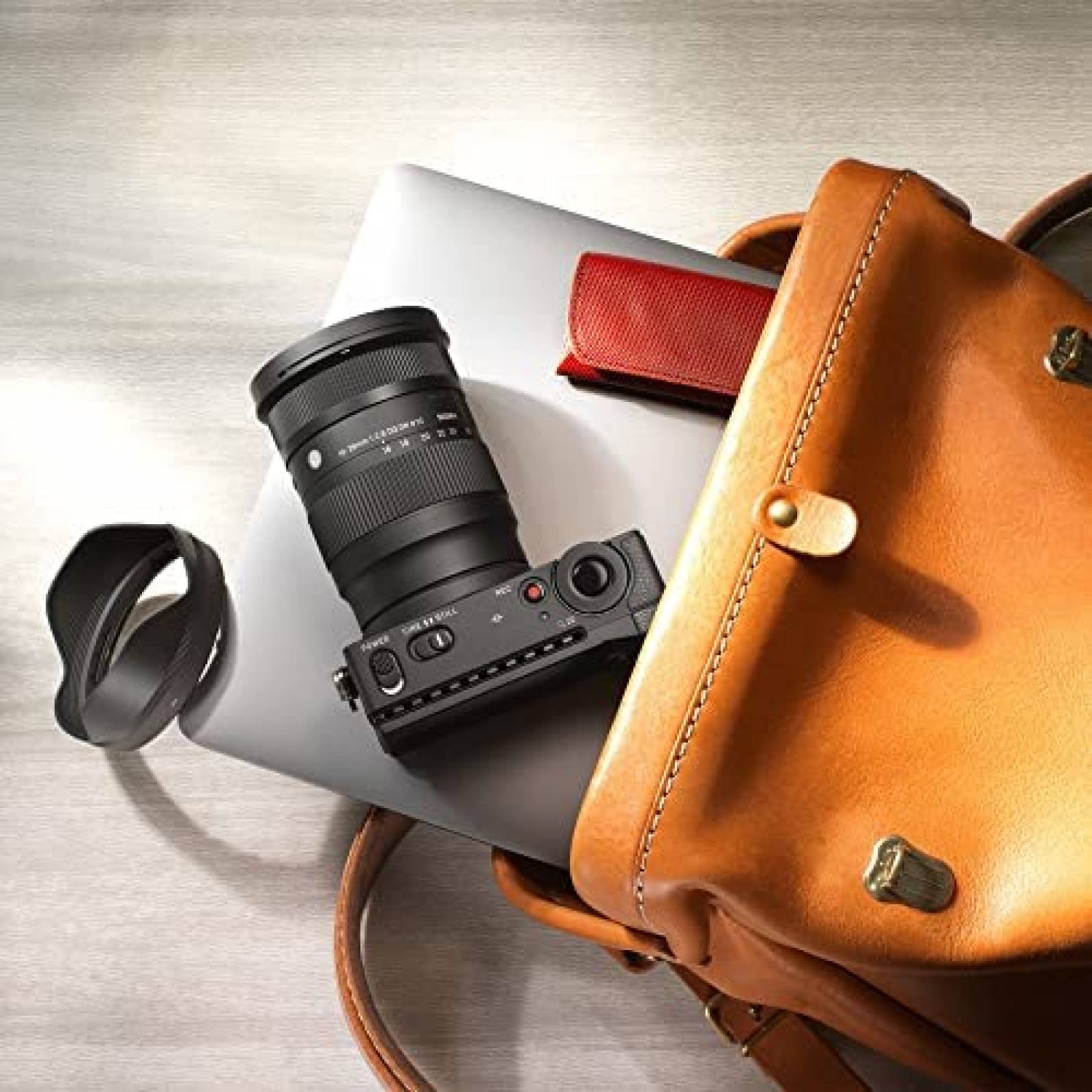 Lente De Camara SIn Espejo Sigma 16-28mm F2.8 DG -Negro