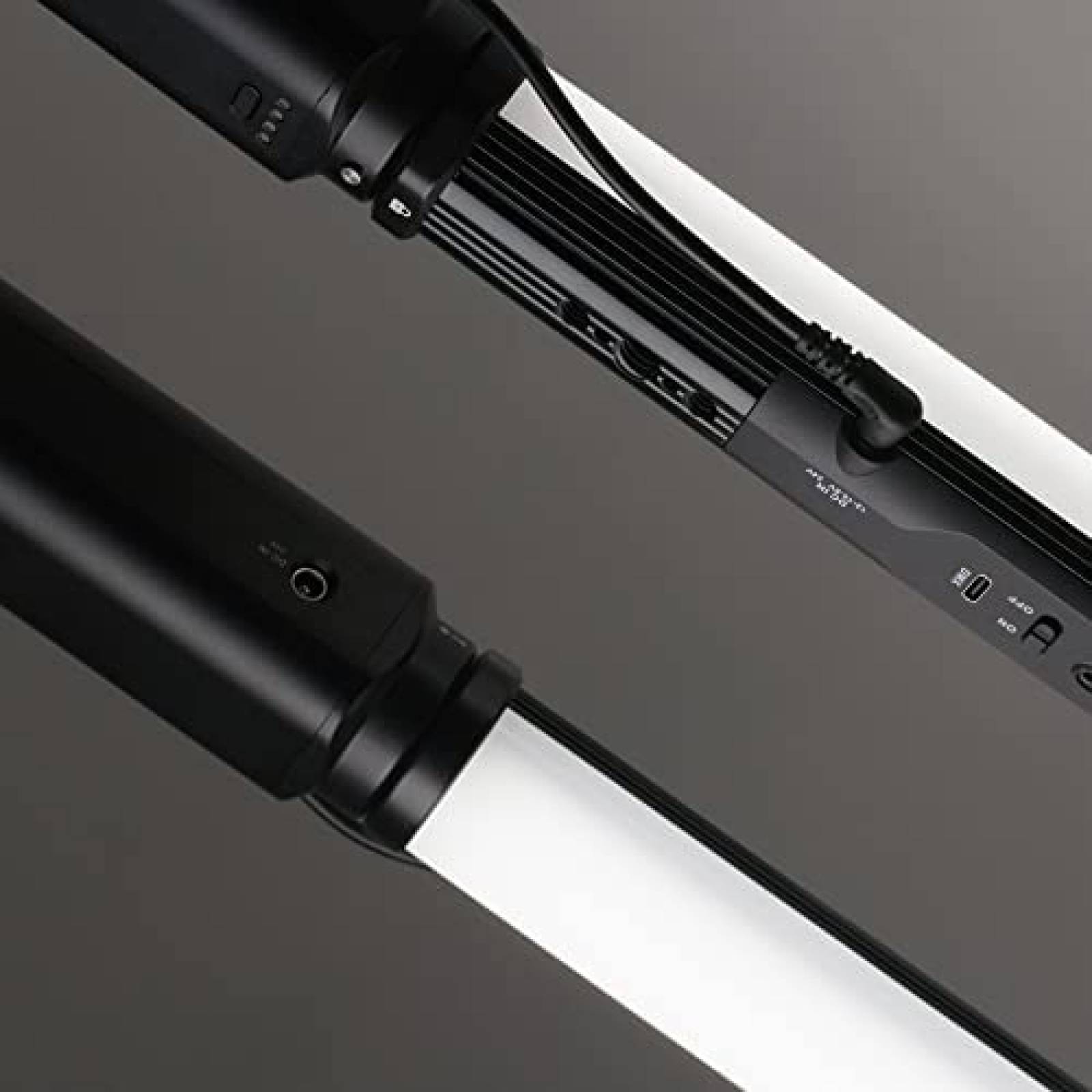 Barra de Luz Aputure T2c LED RGBWW Control por App -Negro