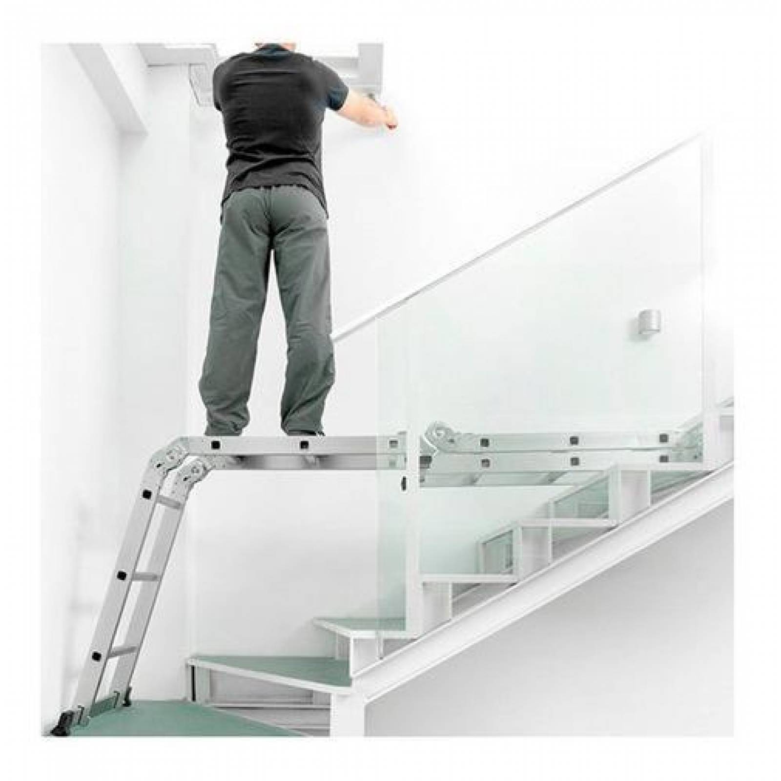 Escalera Aluminio Con Andamio Multiposiciones 16 Peldaños 