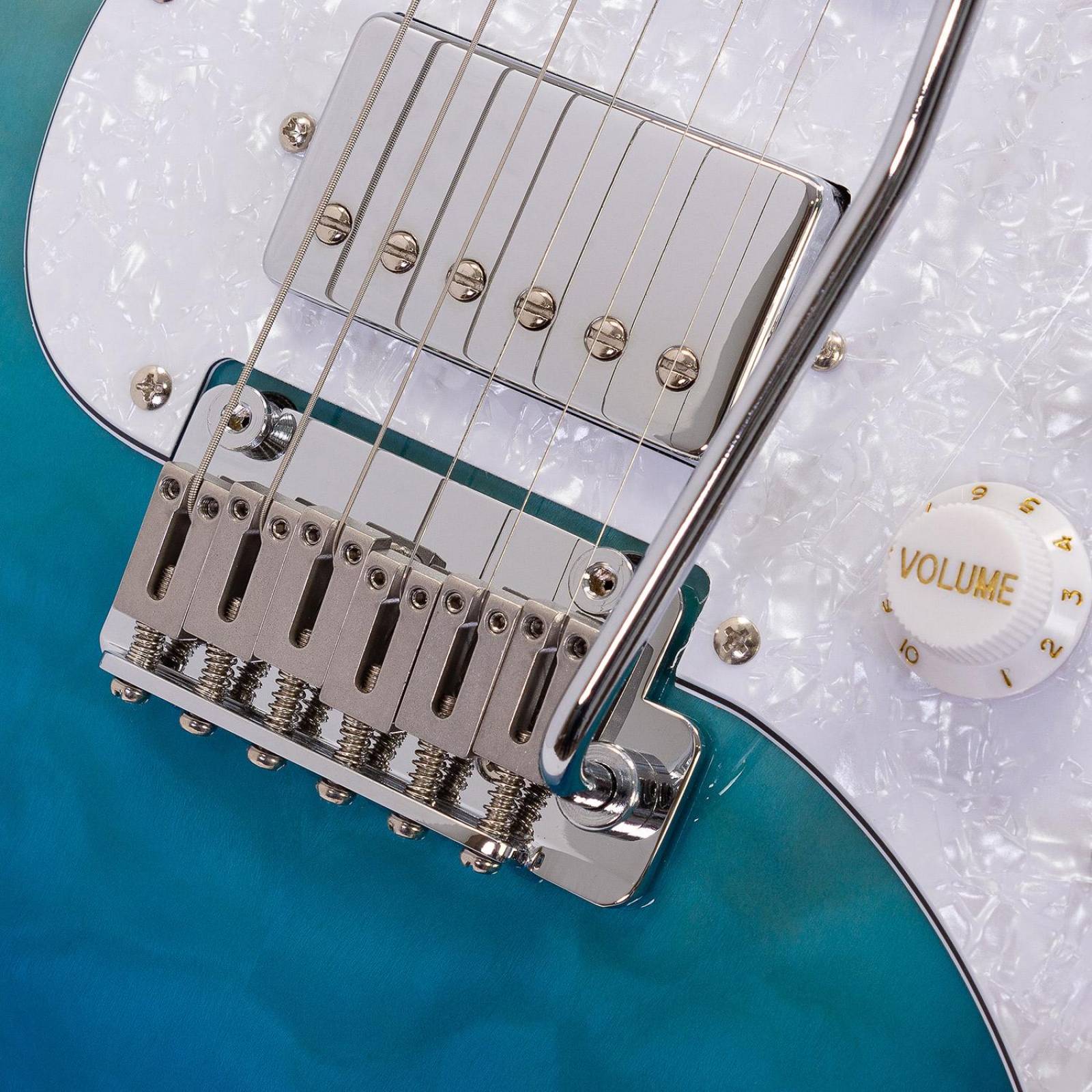 Guitarra Eléctrica con Case Serie Unique LEGGEND-BL BABILON 