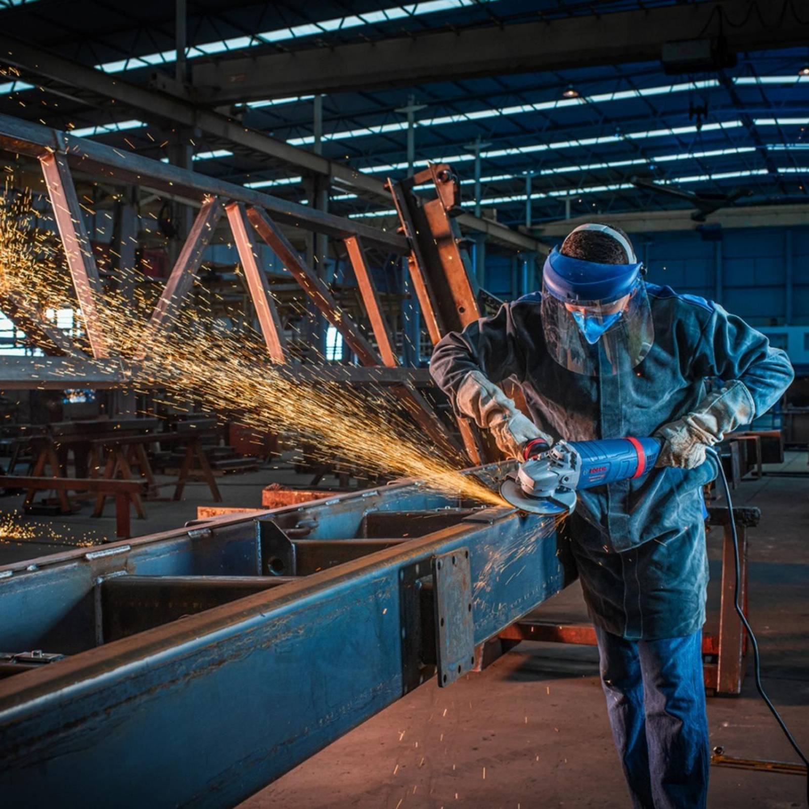 Esmeriladora Angular 9 Pulgadas, Bosch, 2500 W, 220v. 