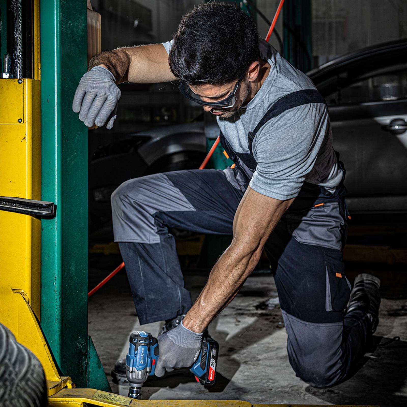 Llave Impacto Industrial 698 Nm. 20v. 2 bat 5.0 ah Dongcheng 