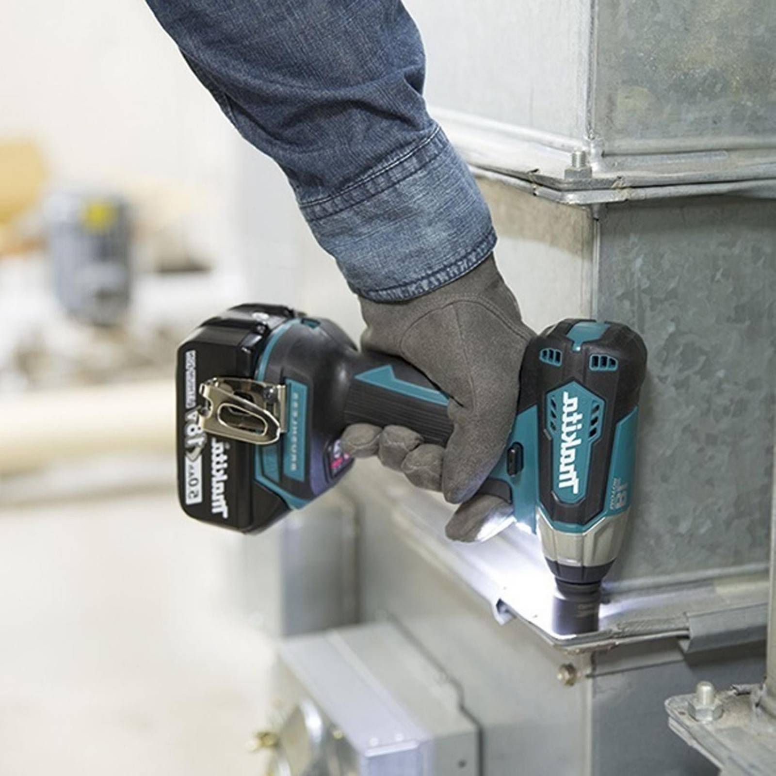 Rotomartillo Makita + Llave Impacto 18V. Sin Bat 