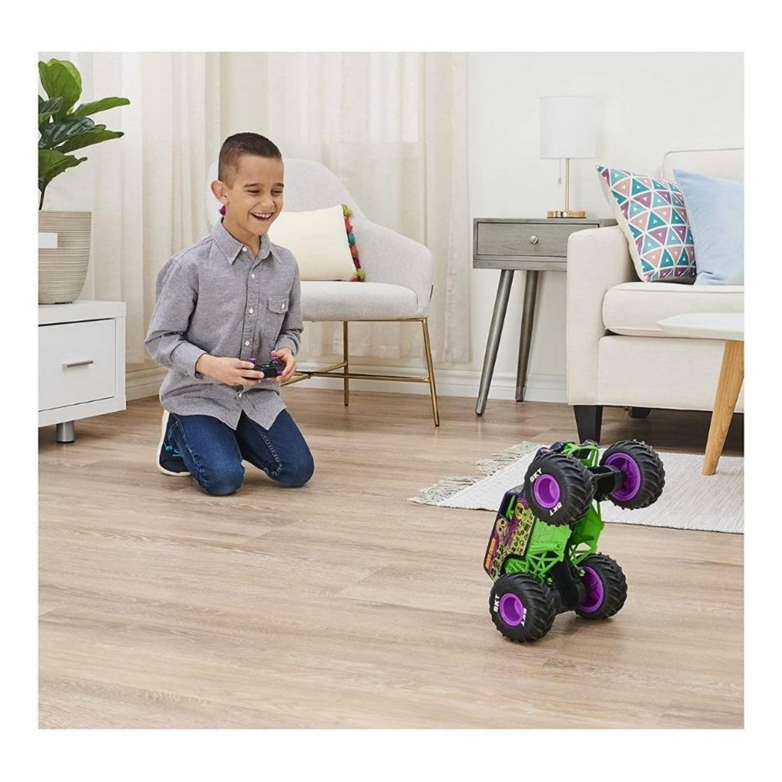 Monster Jam Freestyle Force Radio Control Grave Digger