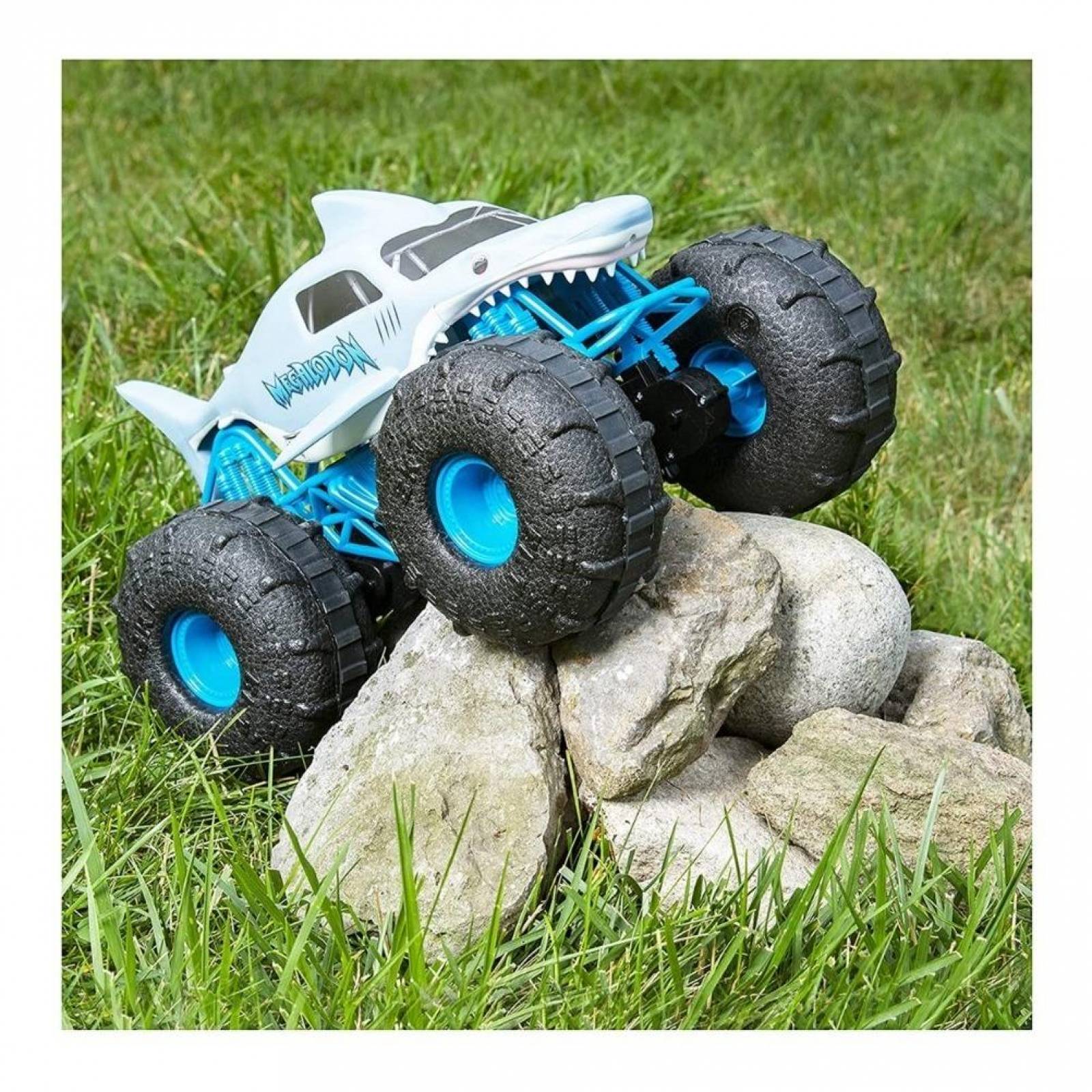 Monster Jam Megalodon Storm Rc Carga Usb Todo Terreno Y Agua 