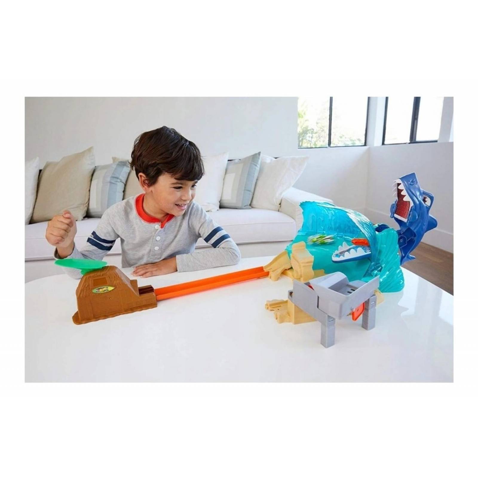 Hot Wheels Batalla En Playa Tiburon