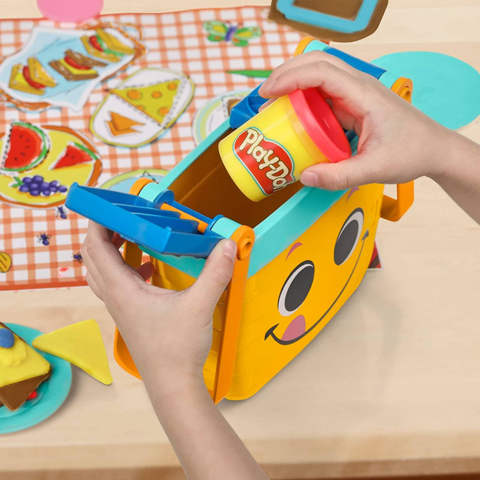 Play Doh primeras creaciones para el Picnic 
