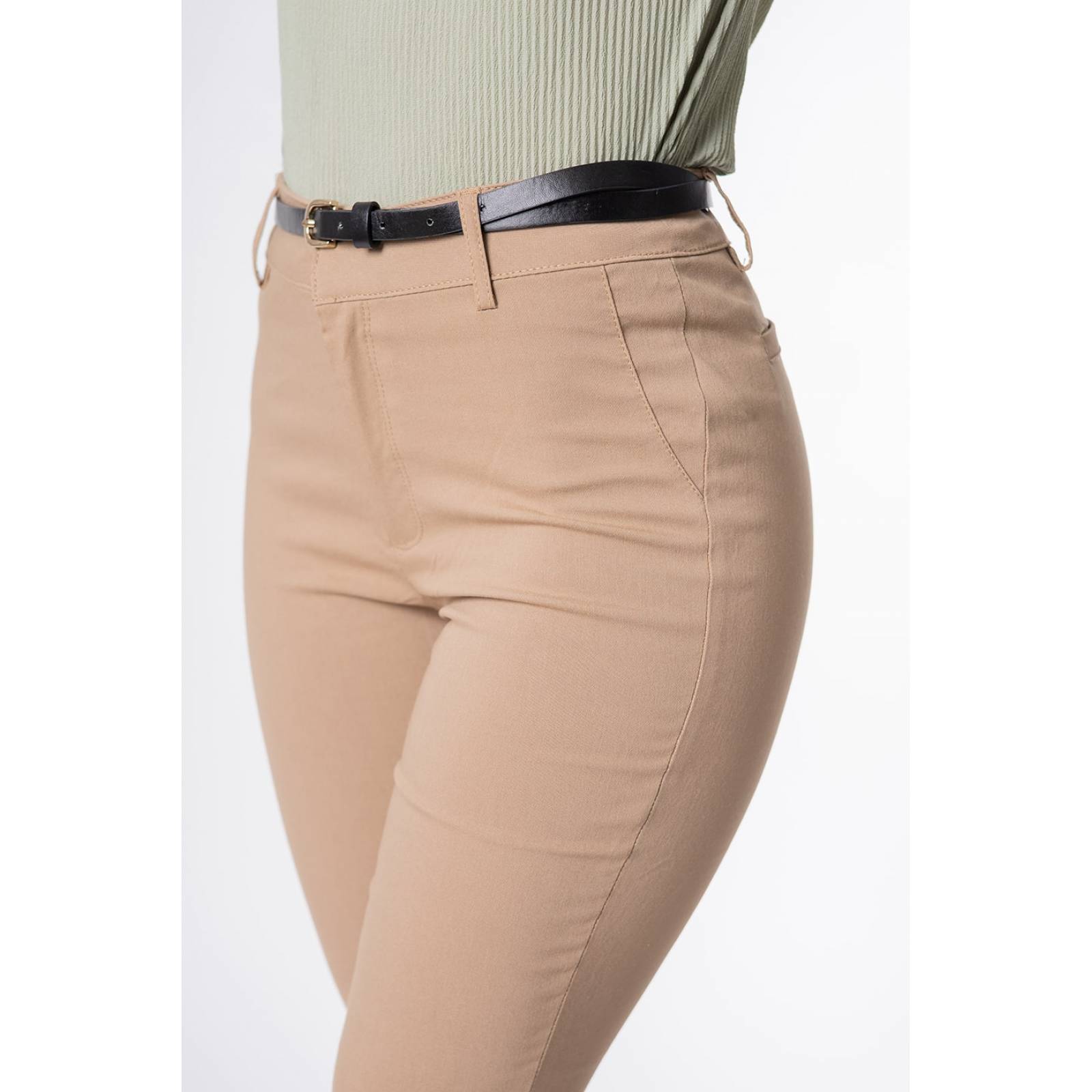 Pantalon skinny beige para mujer con cinto a la cadera