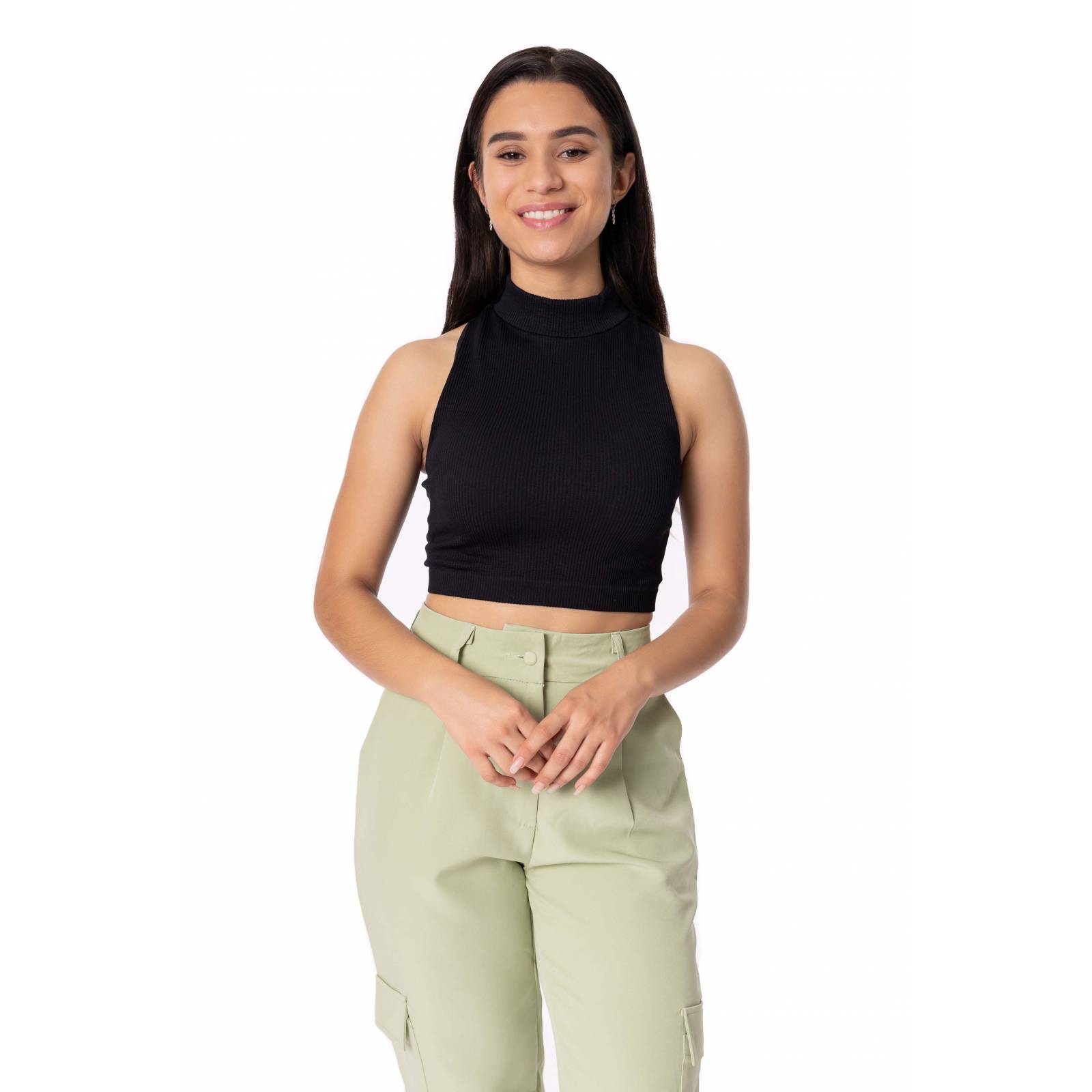 Top de tirantes gruesos y cuello de tortuga.