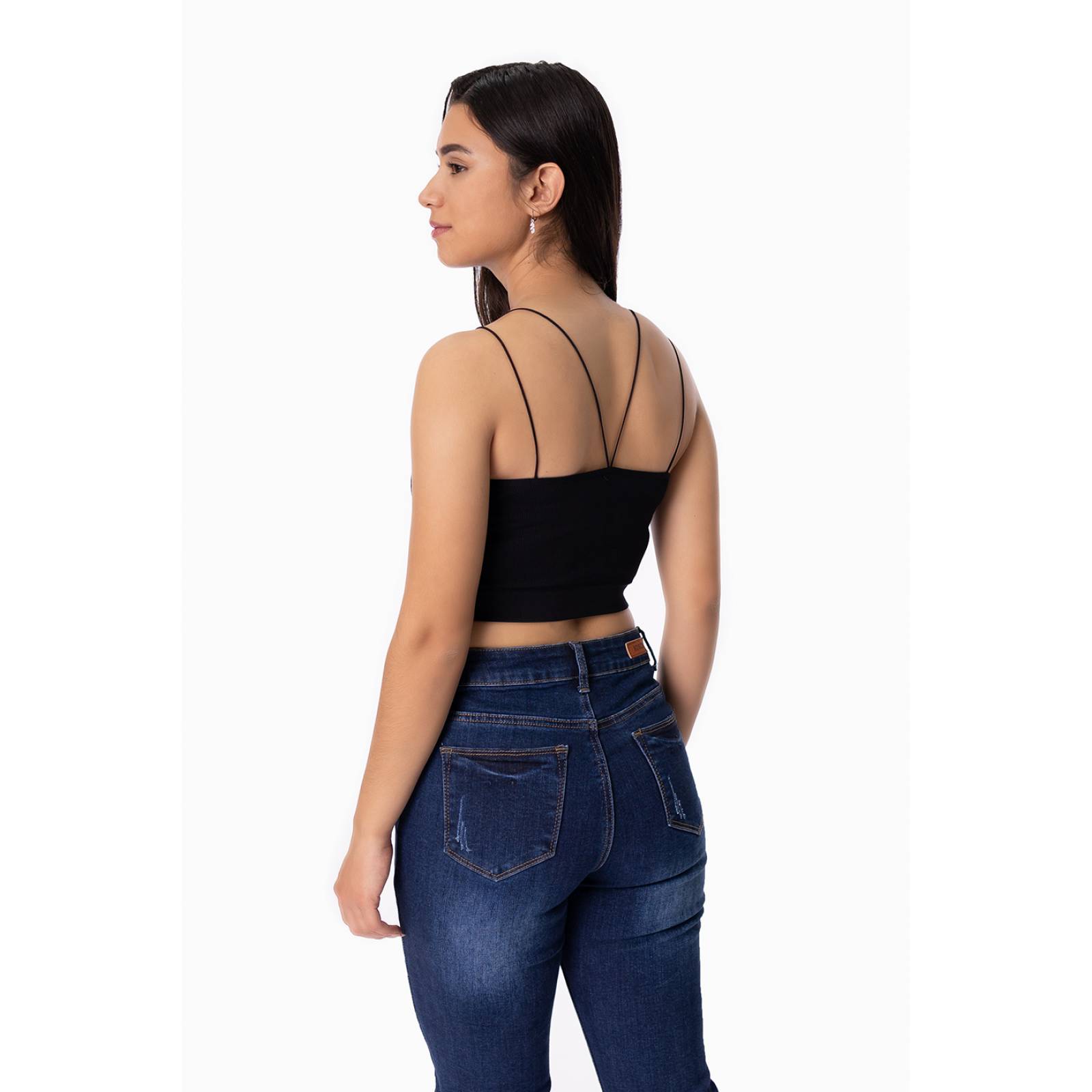 Top  de tirantes delgados con cruce en espalda.