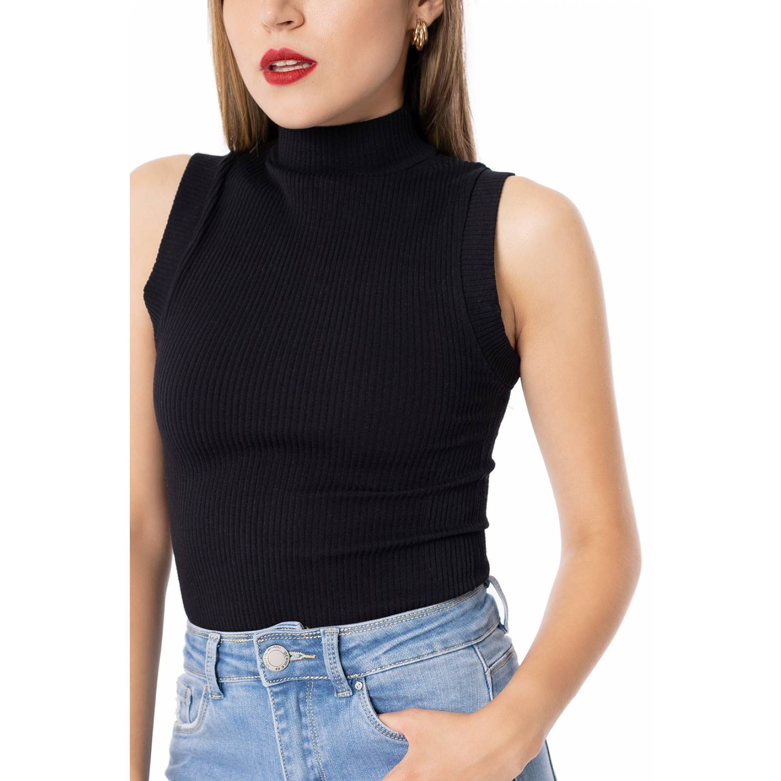 Pantiblusa con cuello de tortuga sin mangas.