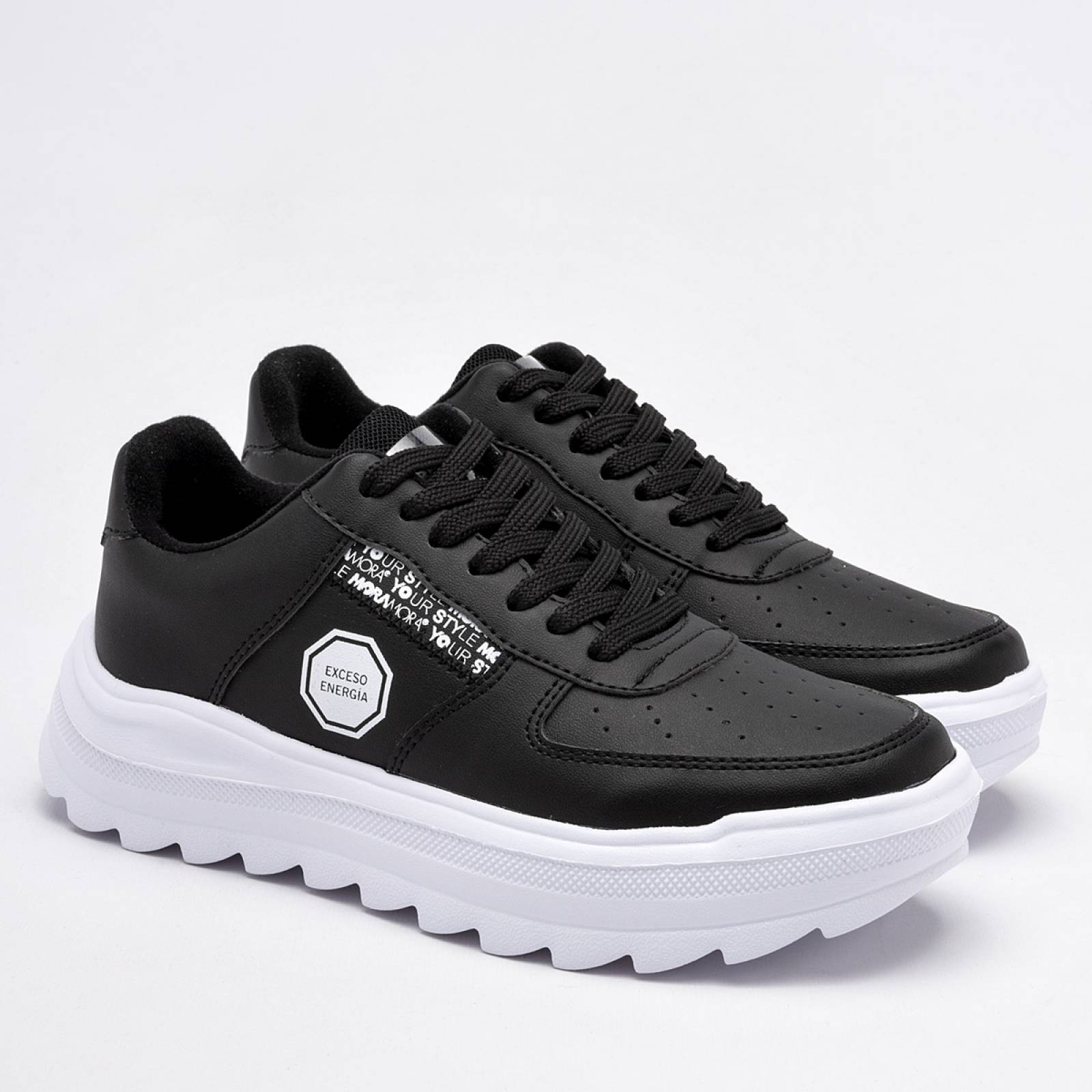 Tenis com best sale strass preto