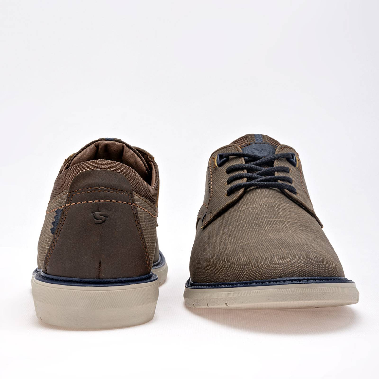 Zapato casual Negro total Camel 121373