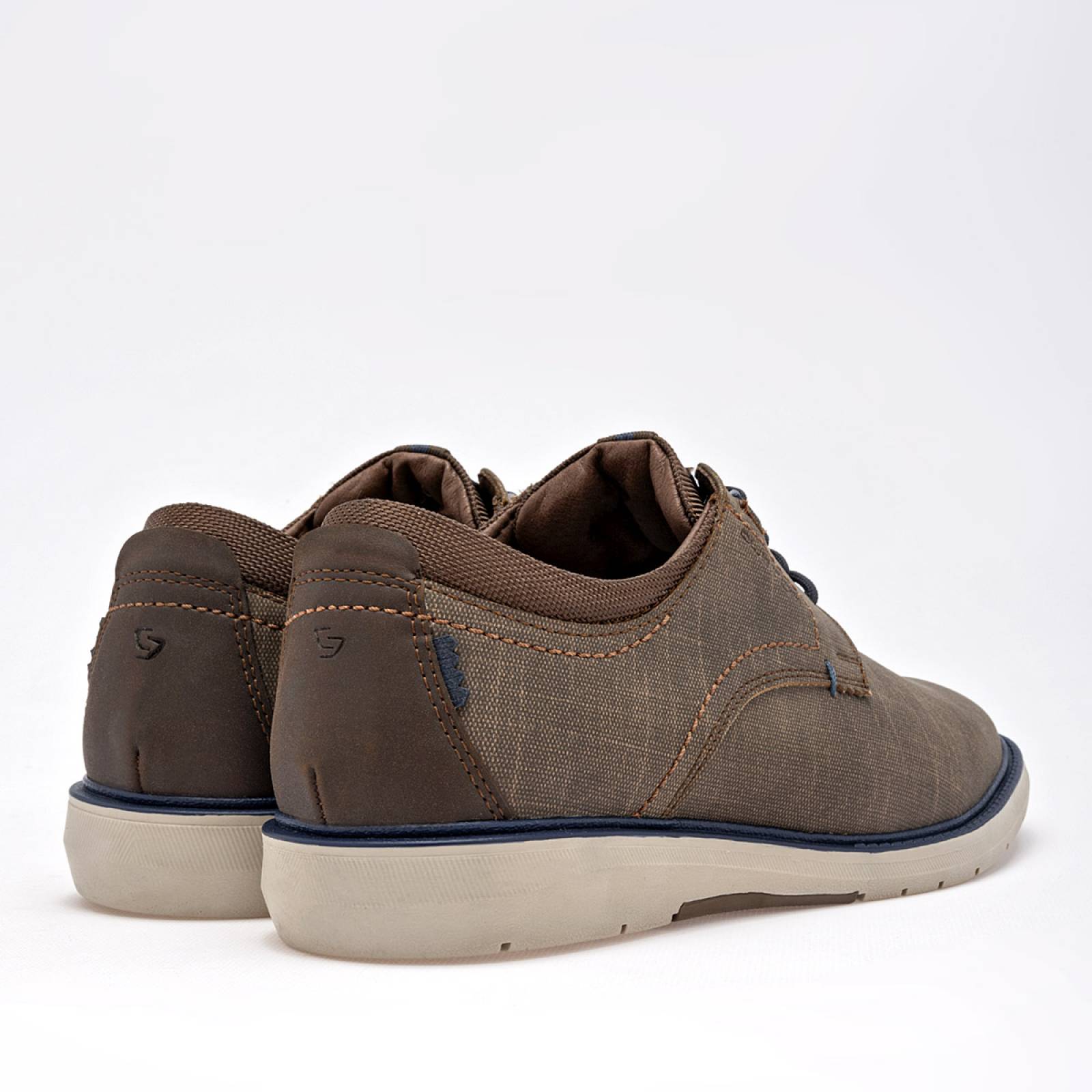 Zapato casual Negro total Camel 121373