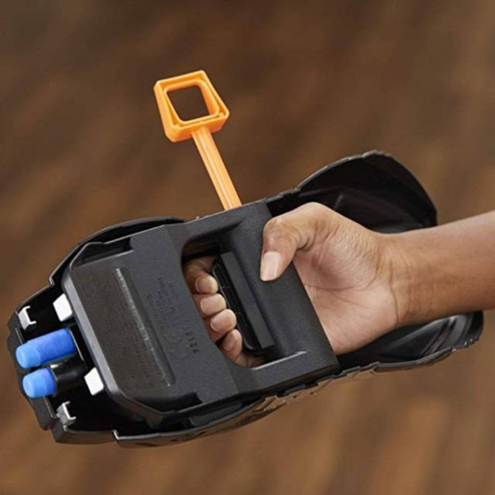 Marvel Black Panther Nerf Vibranium Strike Guante 