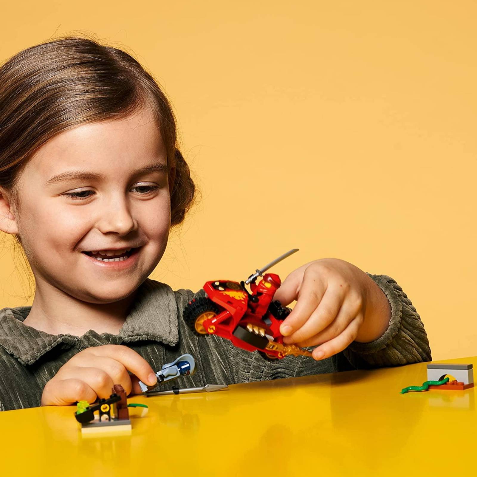 LEGO NINJAGO Legacy Kais Blade Cycle 71734. Kit de construcción 