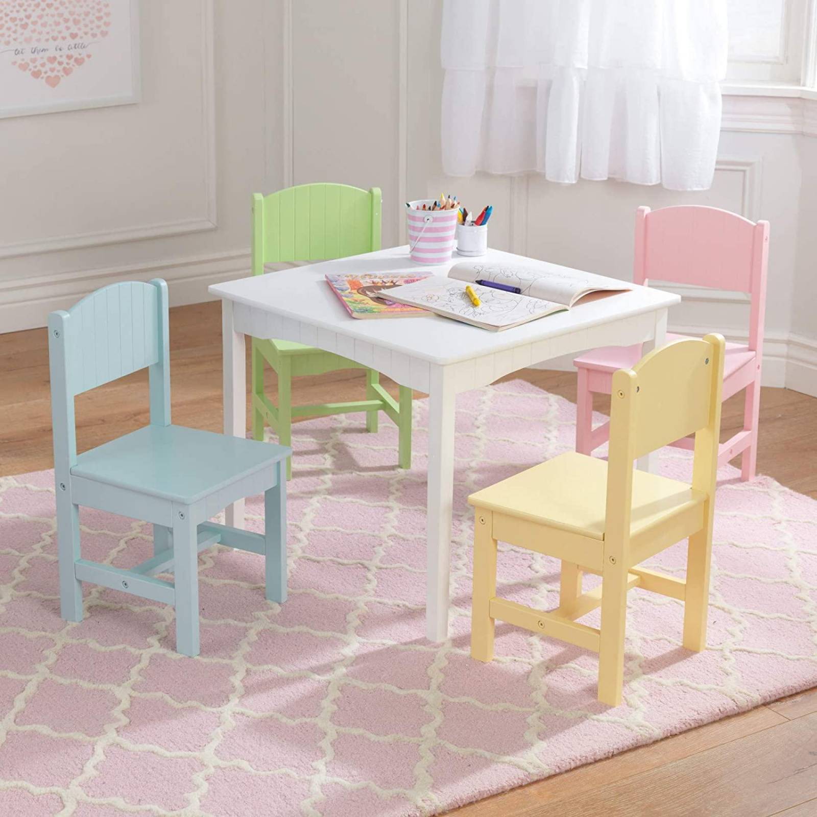 KidKraft Nantucket juego de mesa y 4 sillas, color pastel 