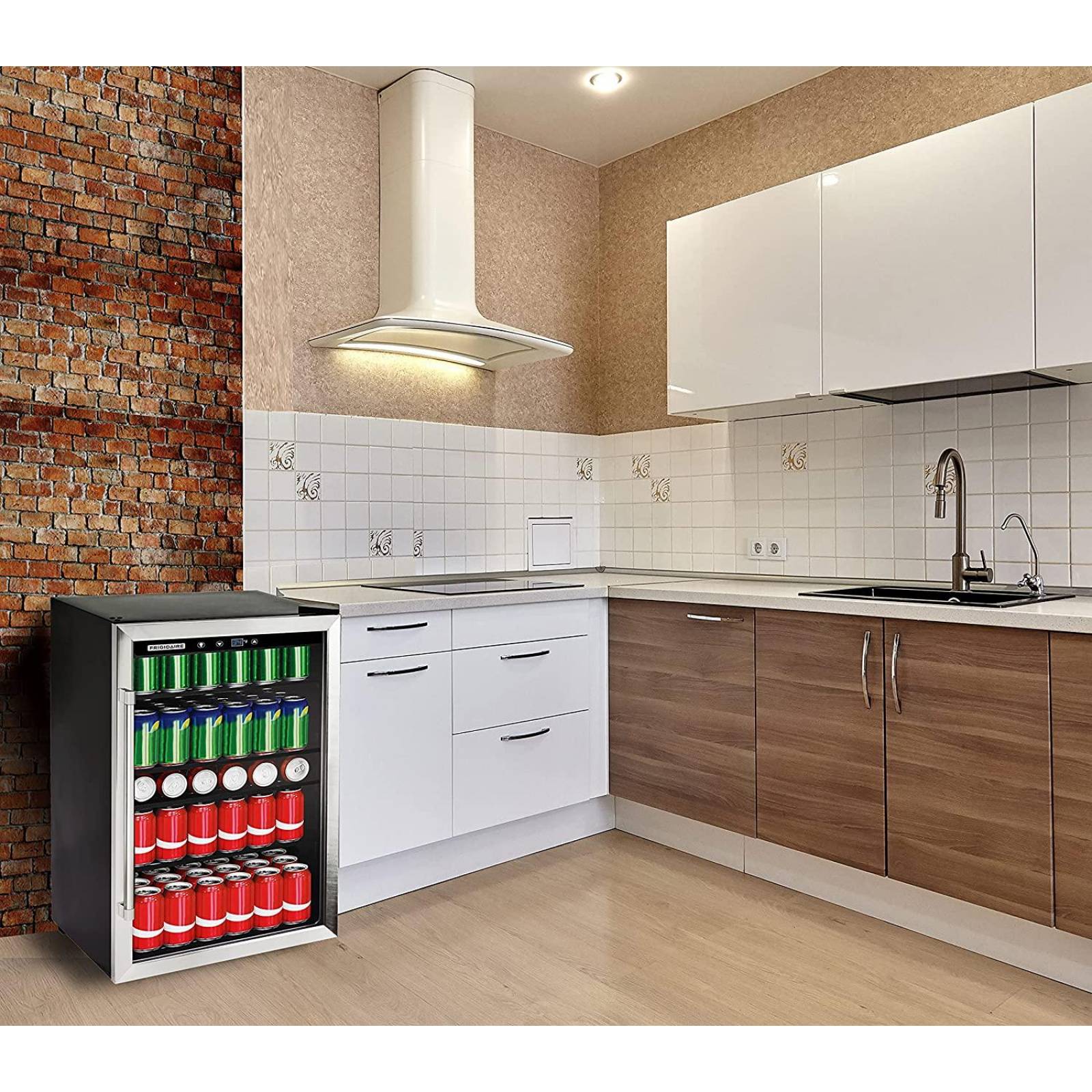 Frigidaire EFMIS155 - Centro de bebidas, 126 latas, acero inoxidable. Refrigerador 