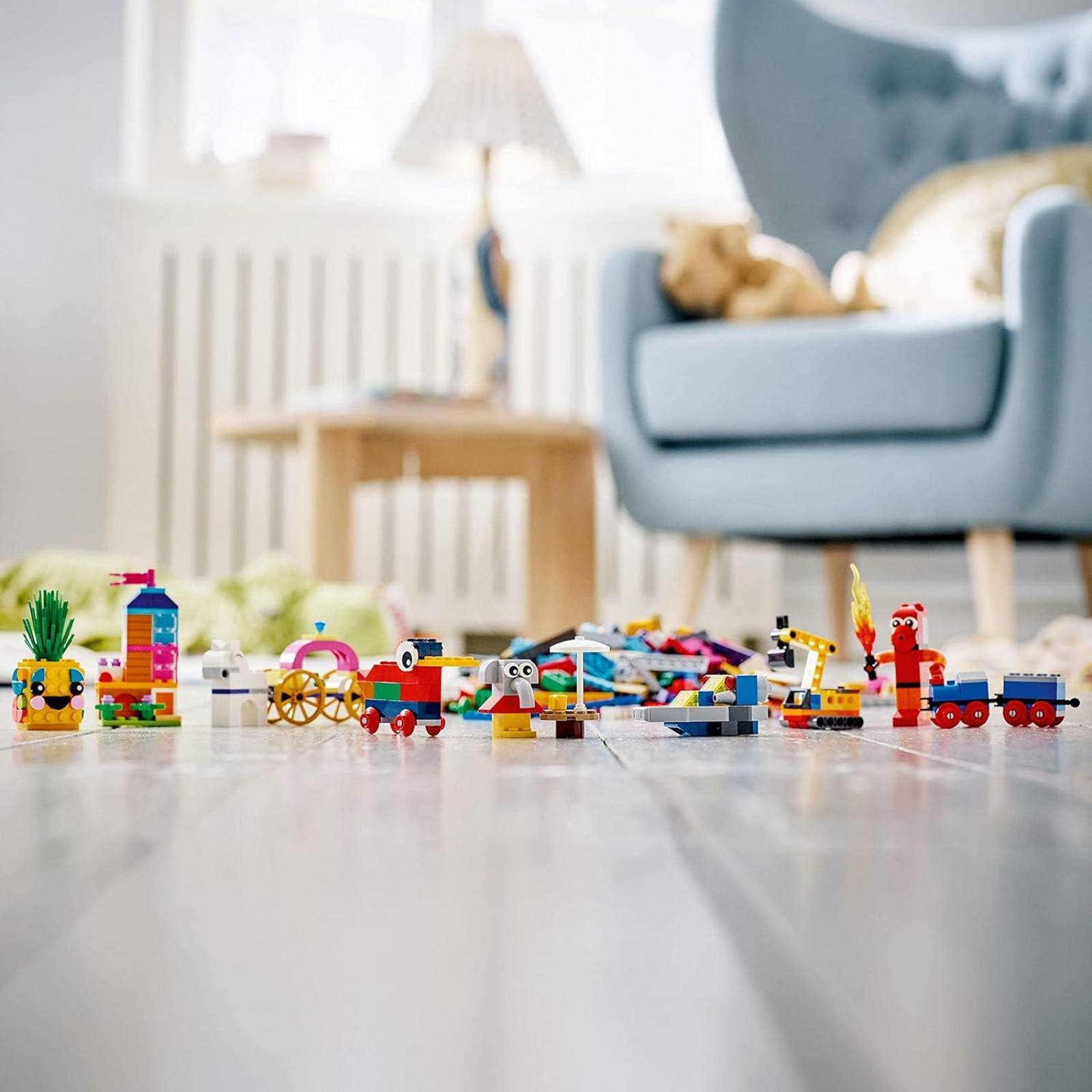 Lego Classic, 90 Years of Play (11021) 