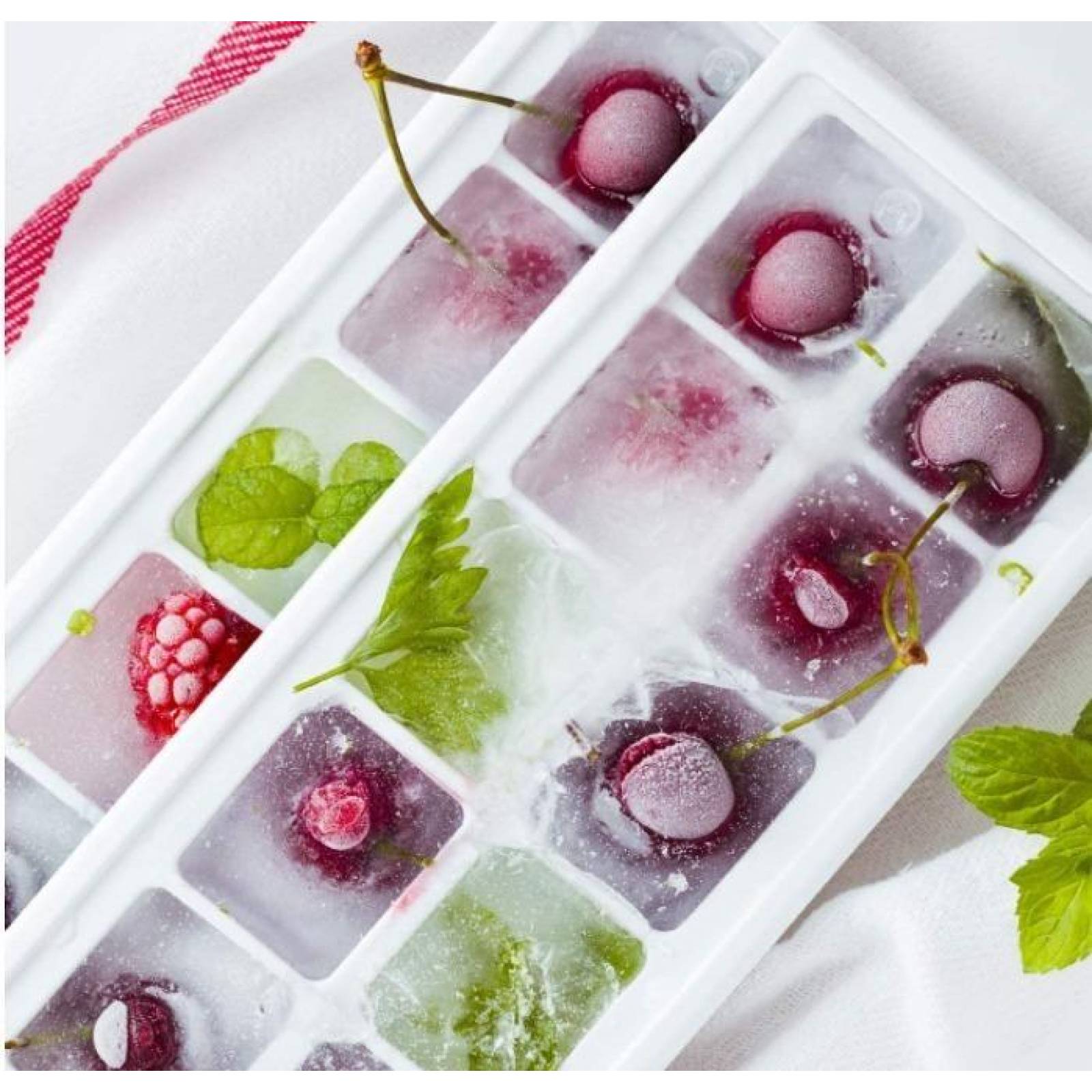 U Chef Molde Cubitos Cubos De Hielo Tapa Sin Bpa Set De 4 Verde 25.4