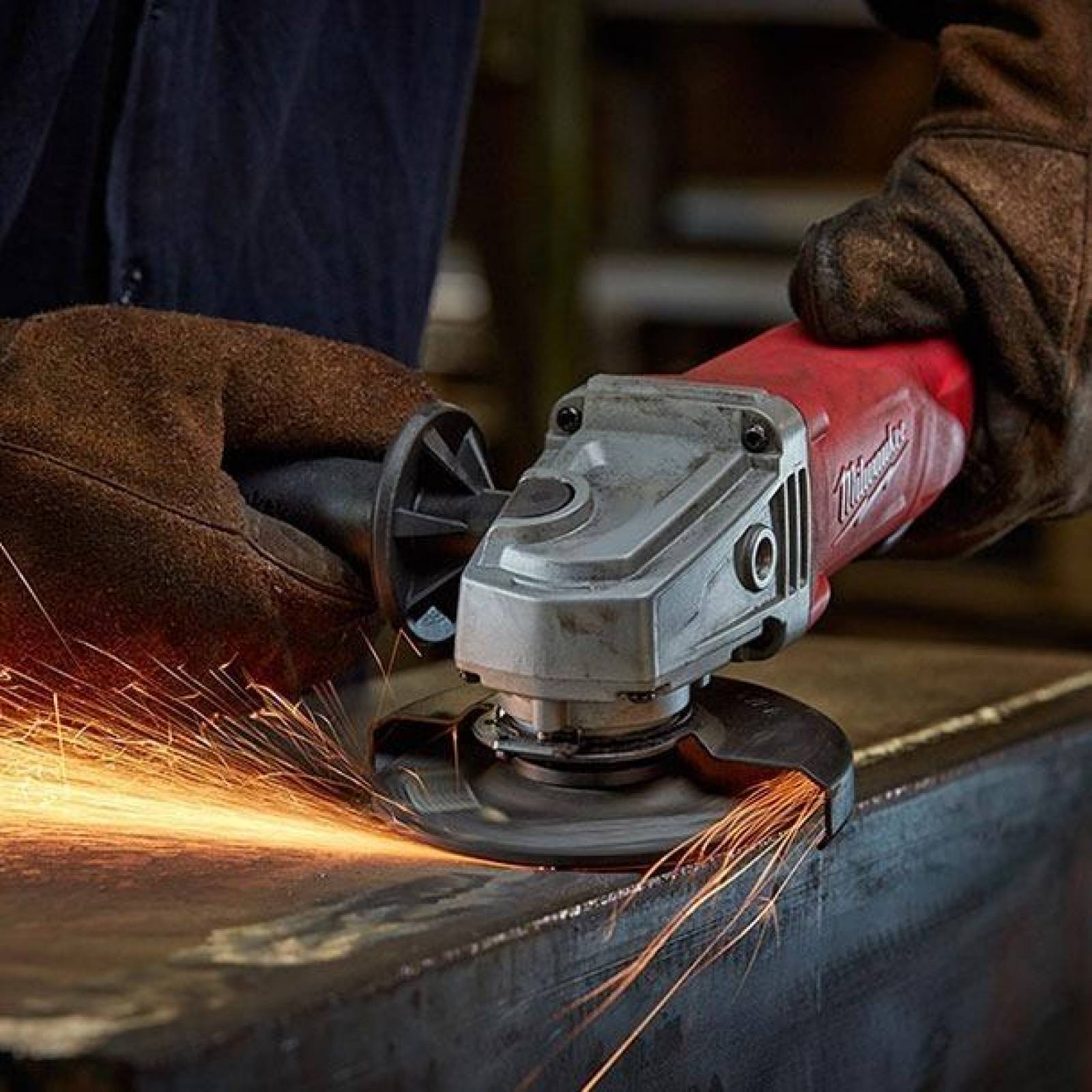 Esmeriladora Angular Milwaukee 4 1/2 Pulgadas C/rojo