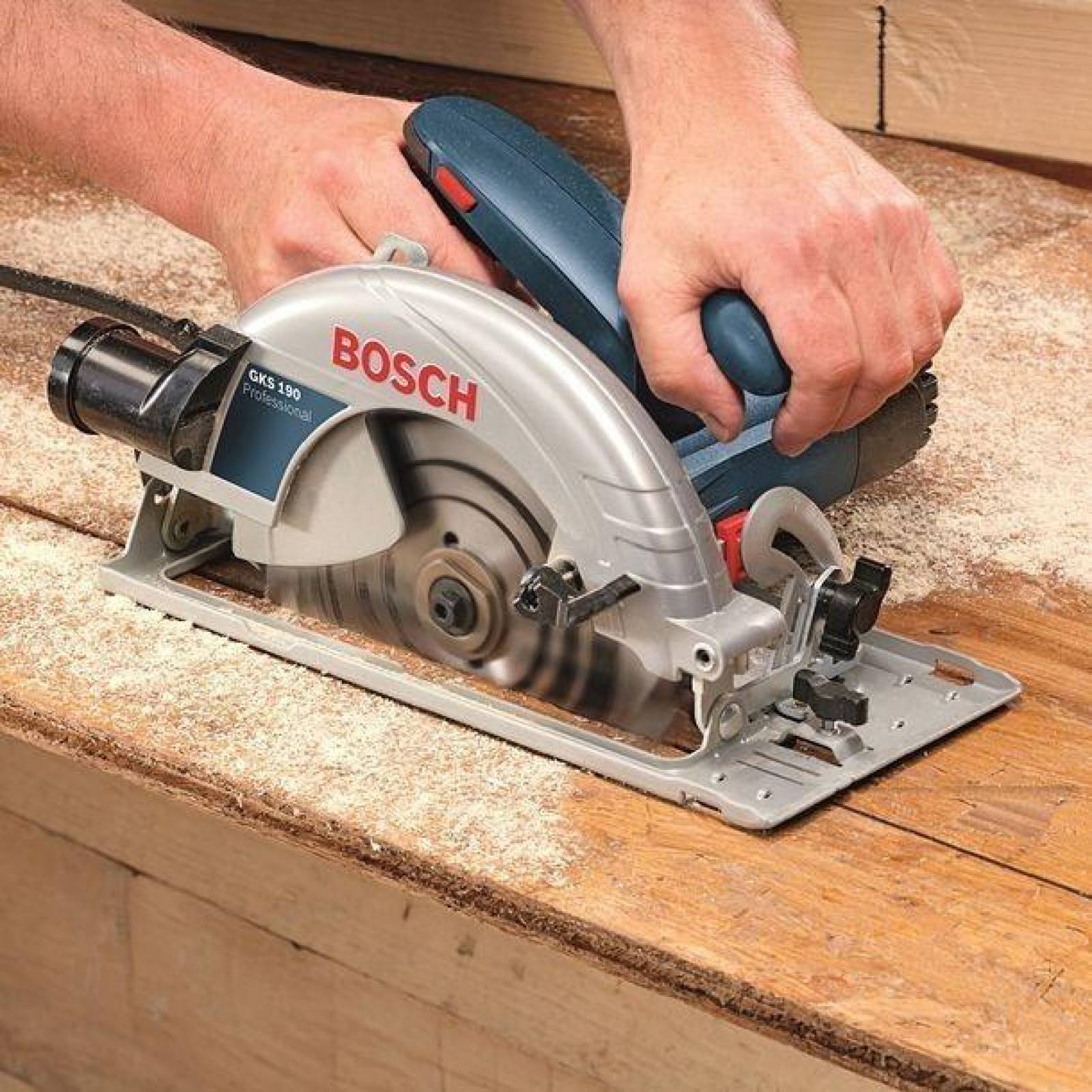 Sierra Circular Bosch 7 1/4 1,500 W C/azul 