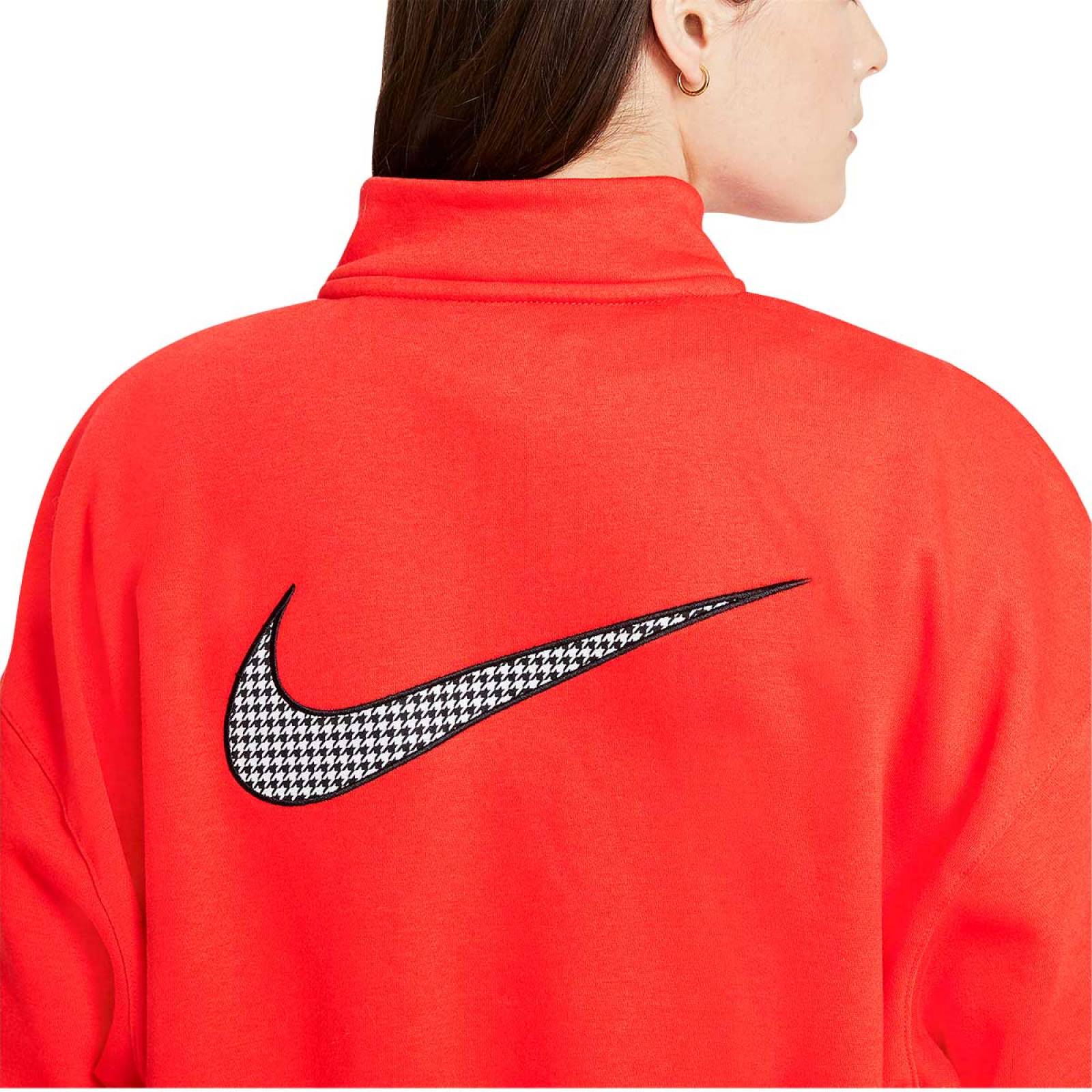 Sueter Mod Dd5031673 Para Mujer Nike Color Rojo