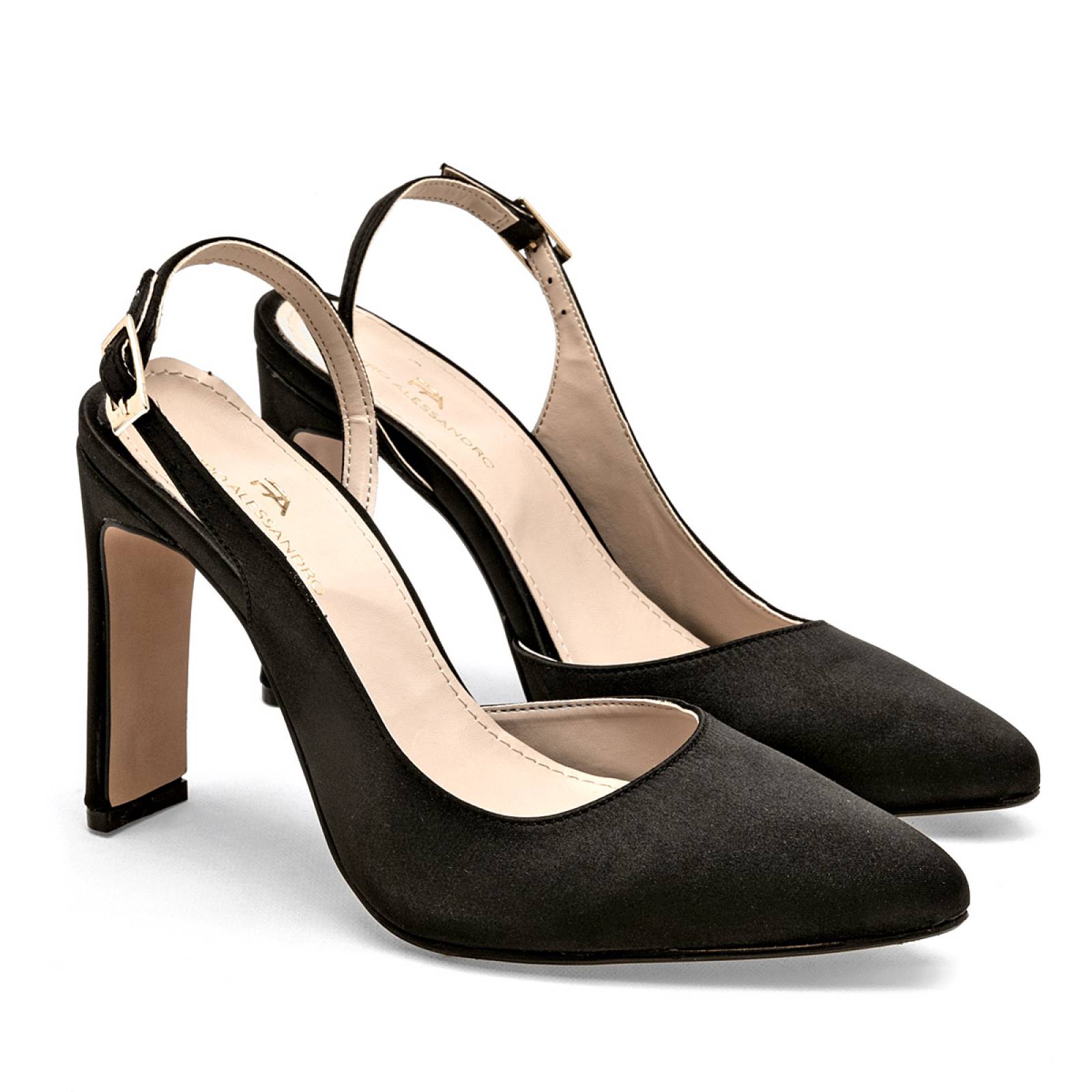 Zapatilla Mod 2105 Para Mujer Pietro alessandro Color Negro