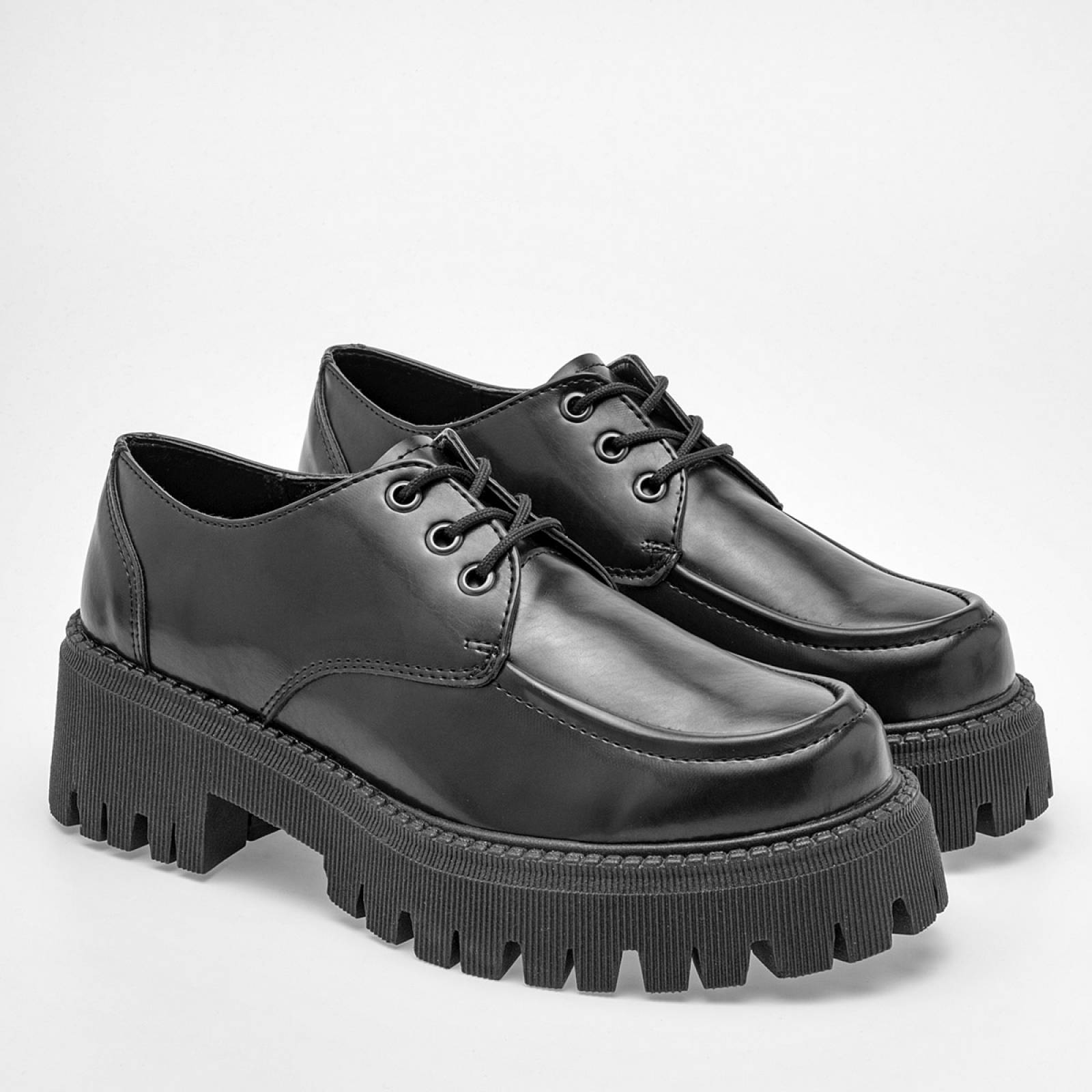 Zapato casual Mod 548 Para Mujer Valeria star Color Negro